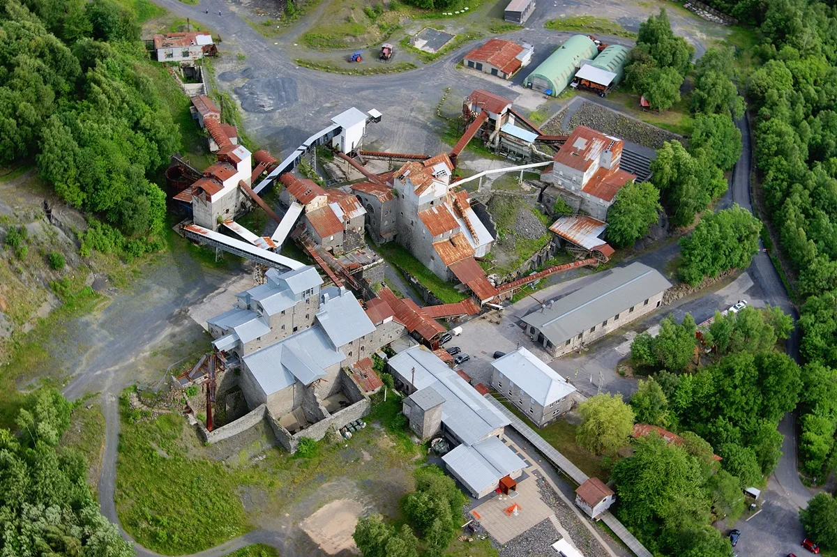 Photo showing: Tertiär- und Industrie-Erlebnispark Stöffel - ehemaliges Basalt-Brechergebäude Enspel