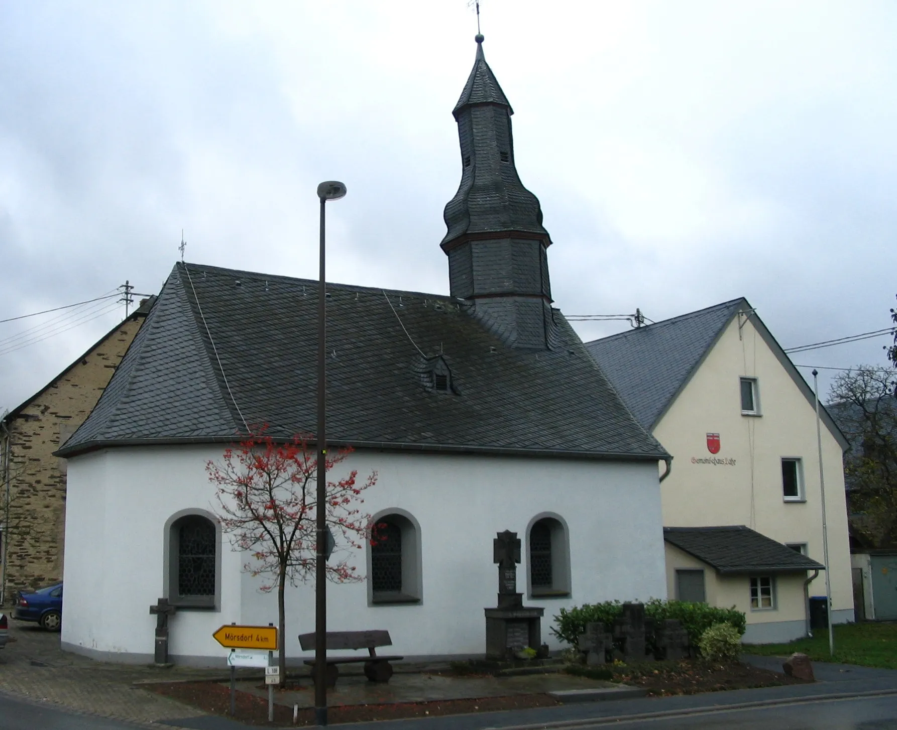 Photo showing: Kirche und Gemeindehaus Lahr im Hunsrück