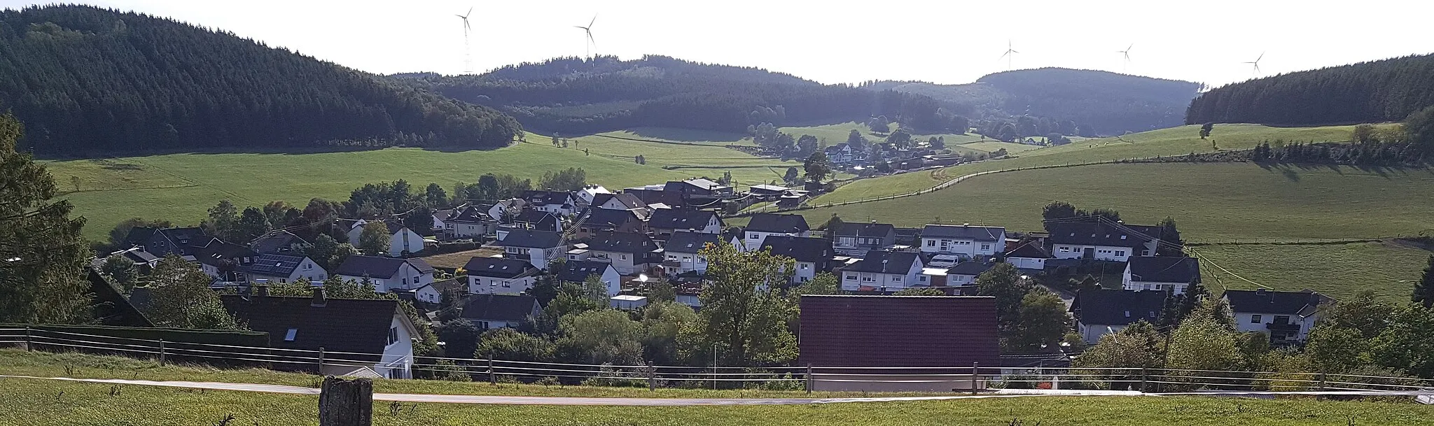 Photo showing: The village Rahrbach in Kirchhundem in the Sauerland.