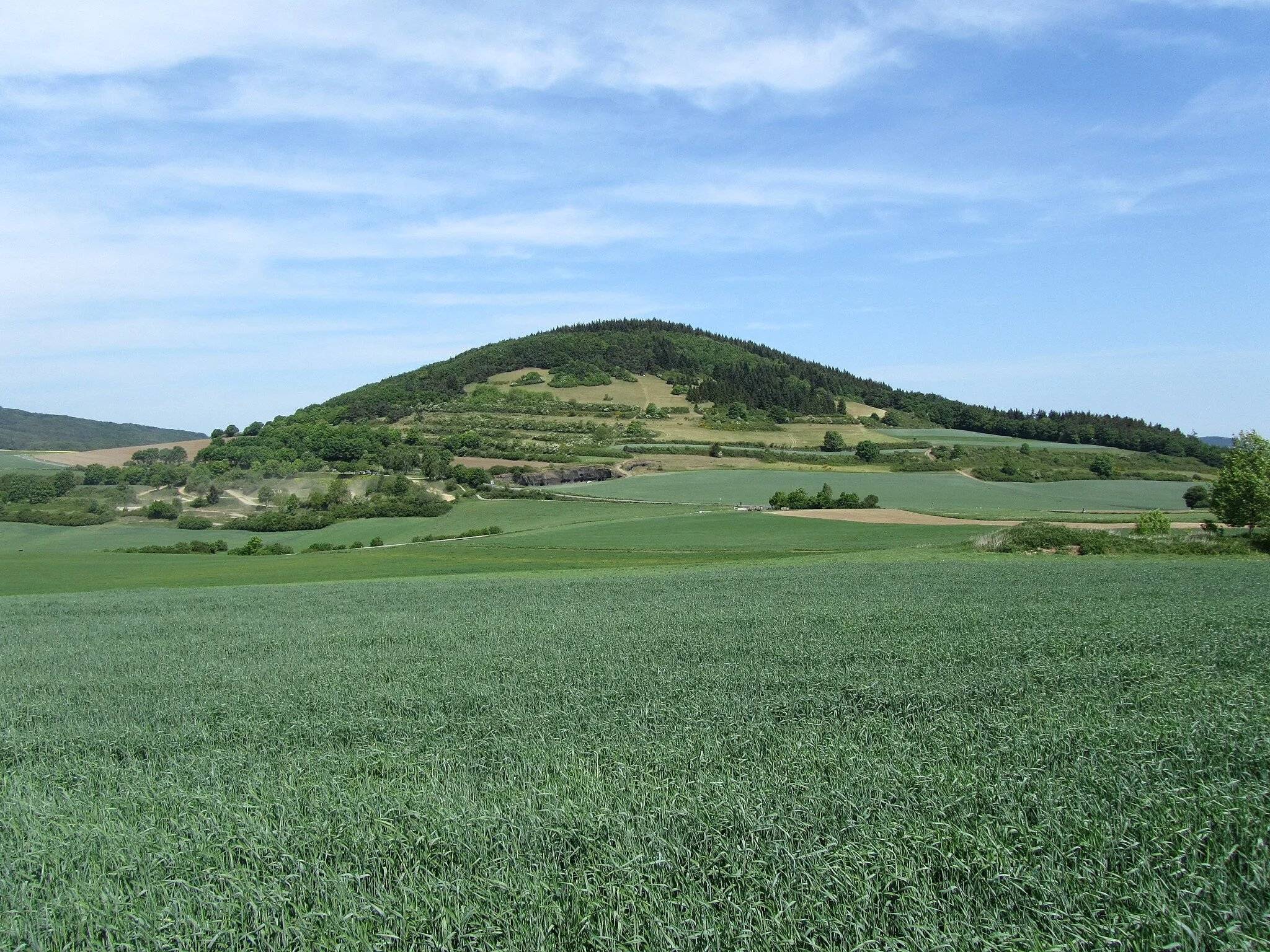 Photo showing: Der Hochstein aus Richtung Südsüdwest