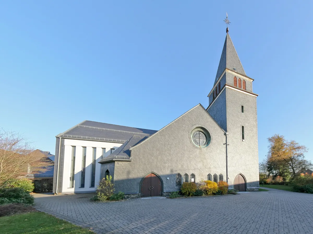 Photo showing: Katholische Pfarrkirche Mariä Heimsuchung in Höhn, Westerwald