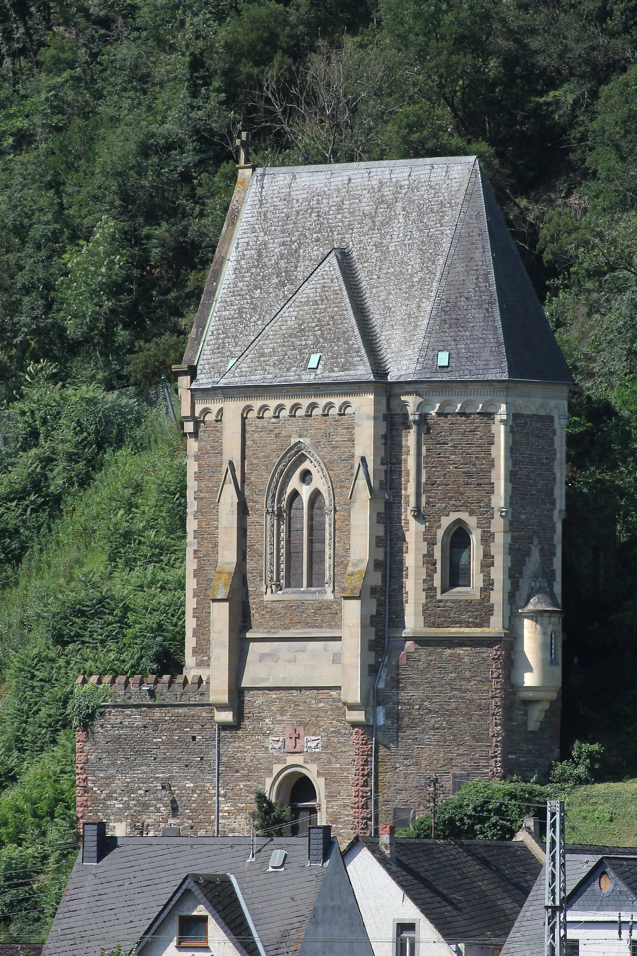 Photo showing: Kobern-Gondorf: Schlosskapelle Liebig in Gondorf, neugotisches Gebäude,1892 als Grablege der Familie Liebieg errichtet,