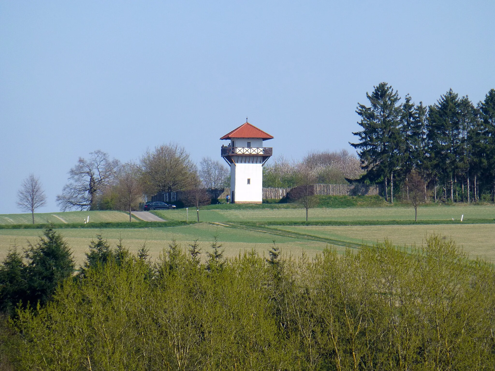 Photo showing: Galgenturm bei Mastershausen; Westansicht von der Kreisstraße K 64