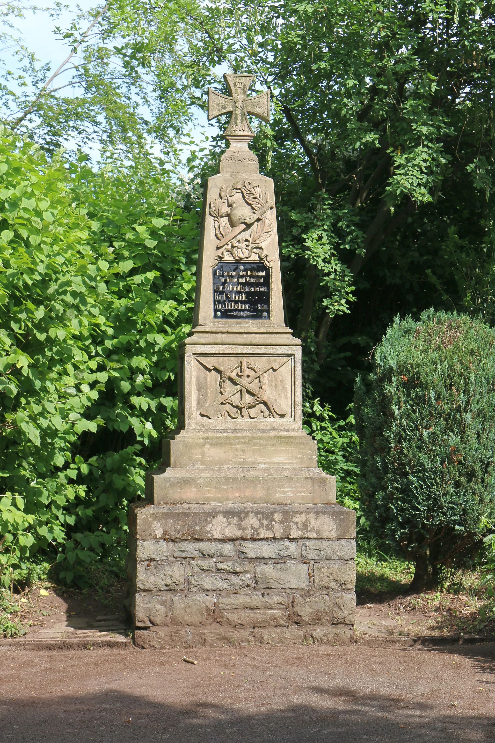 Photo showing: Winnen, Westerwaldkreis: Kriegerdenkmal