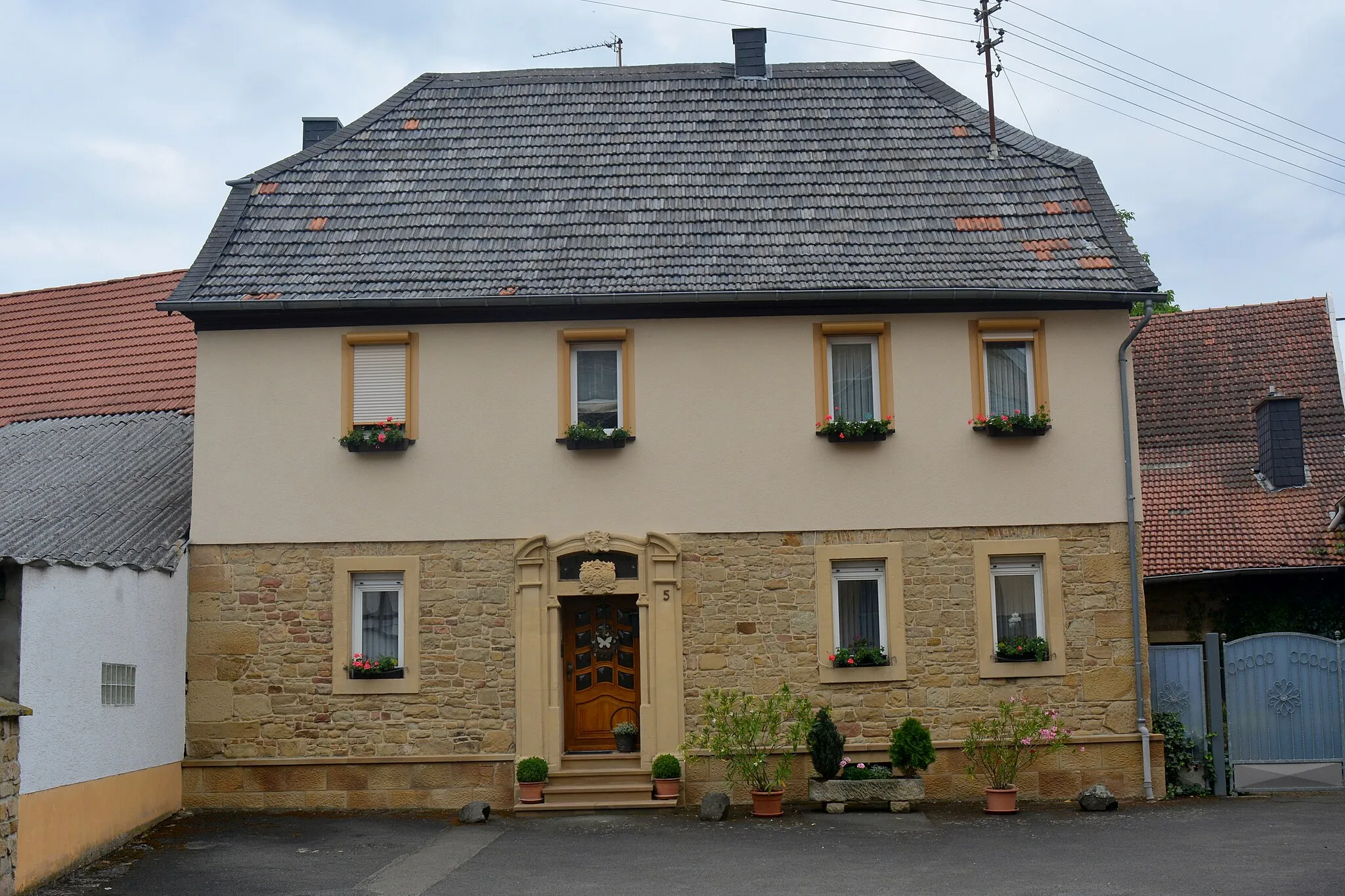 Photo showing: Staudernheim,	Kirchgasse 5, barok hûs mei skyldkape (1776)