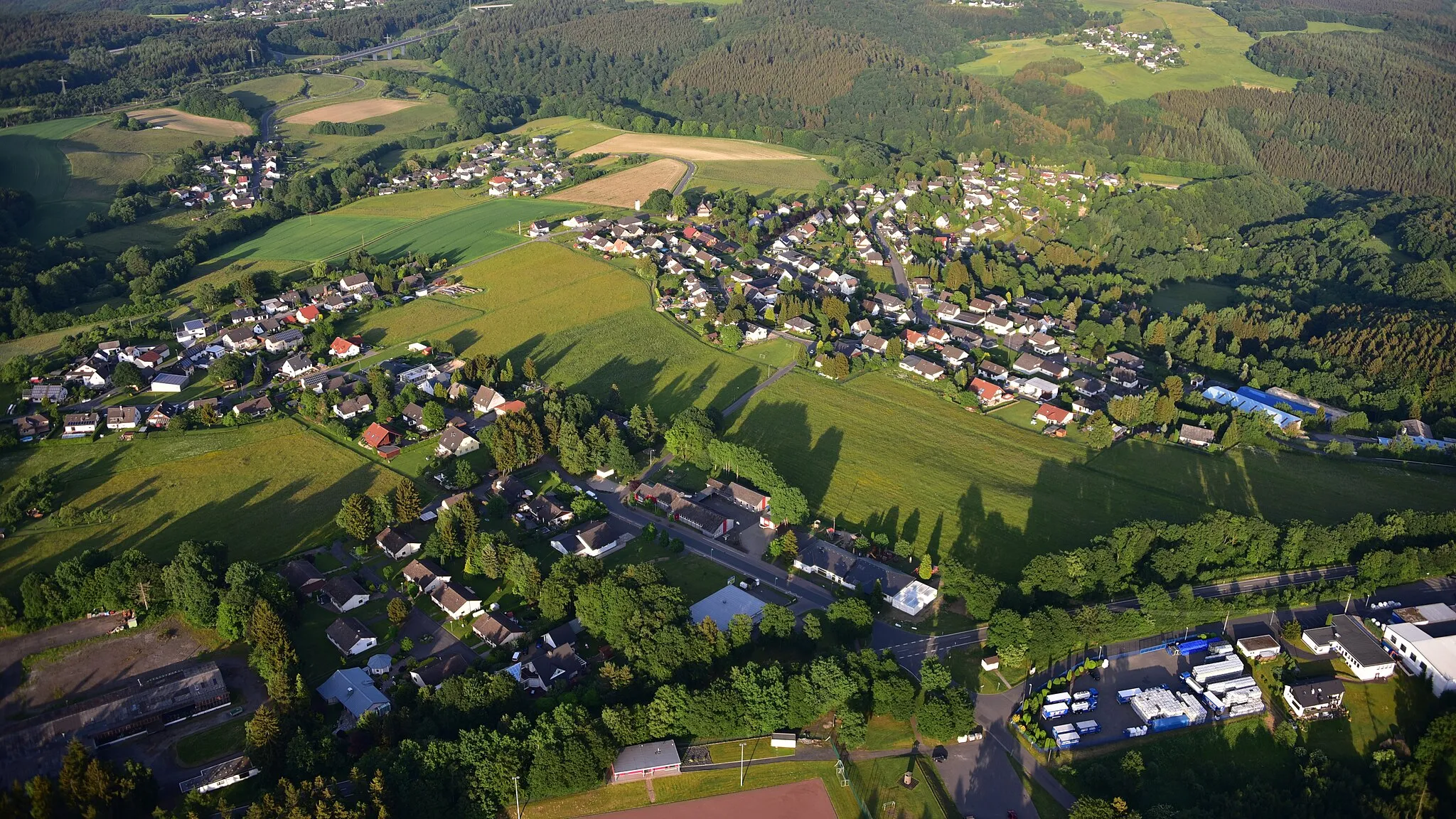 Photo showing: Nassen (links), Siebenmorgen (rechts), Luftaufnahme (2018)