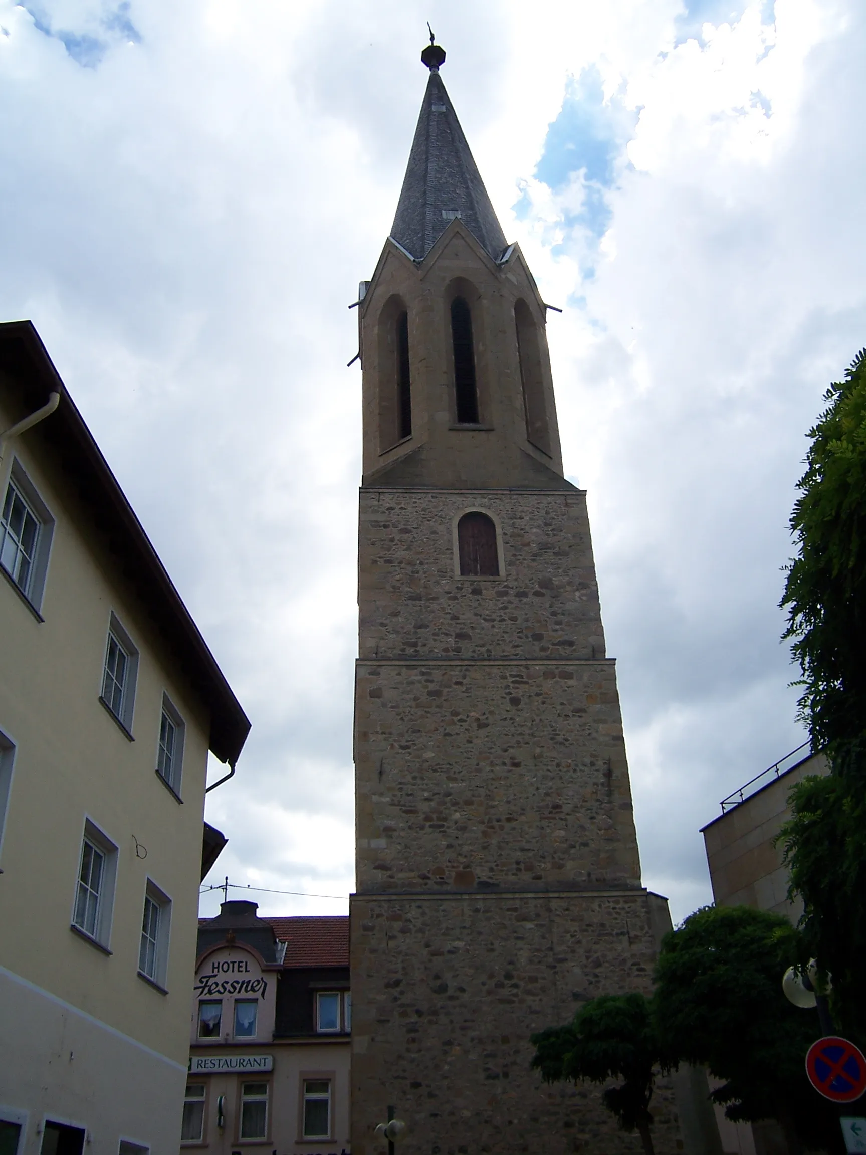 Photo showing: Tower of the Wilhelmskirche (William's Church) in Bad Kreuznach, Germany; the church's main body was demolished in 1968. It was probably here that Karl Marx married Jenny von Westphalen in 1843, because the nearby Pauluskirche underwent a major renovation at that time.