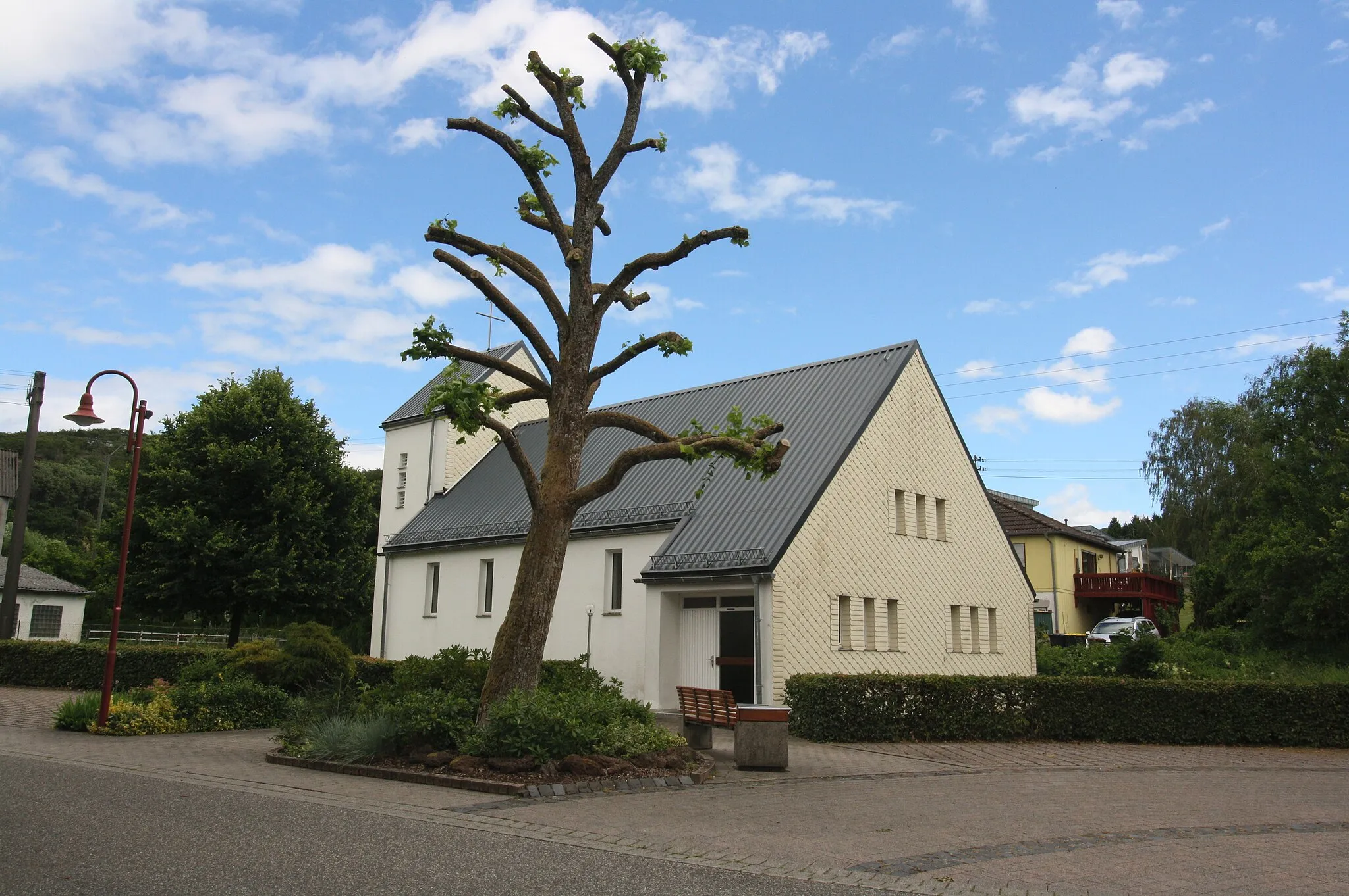 Photo showing: Kapelle Mutterschaft Mariens, Sainerholz, Ortsteil von Ötzingen, Westerwald, Rheinland-Pfalz, Deutschland