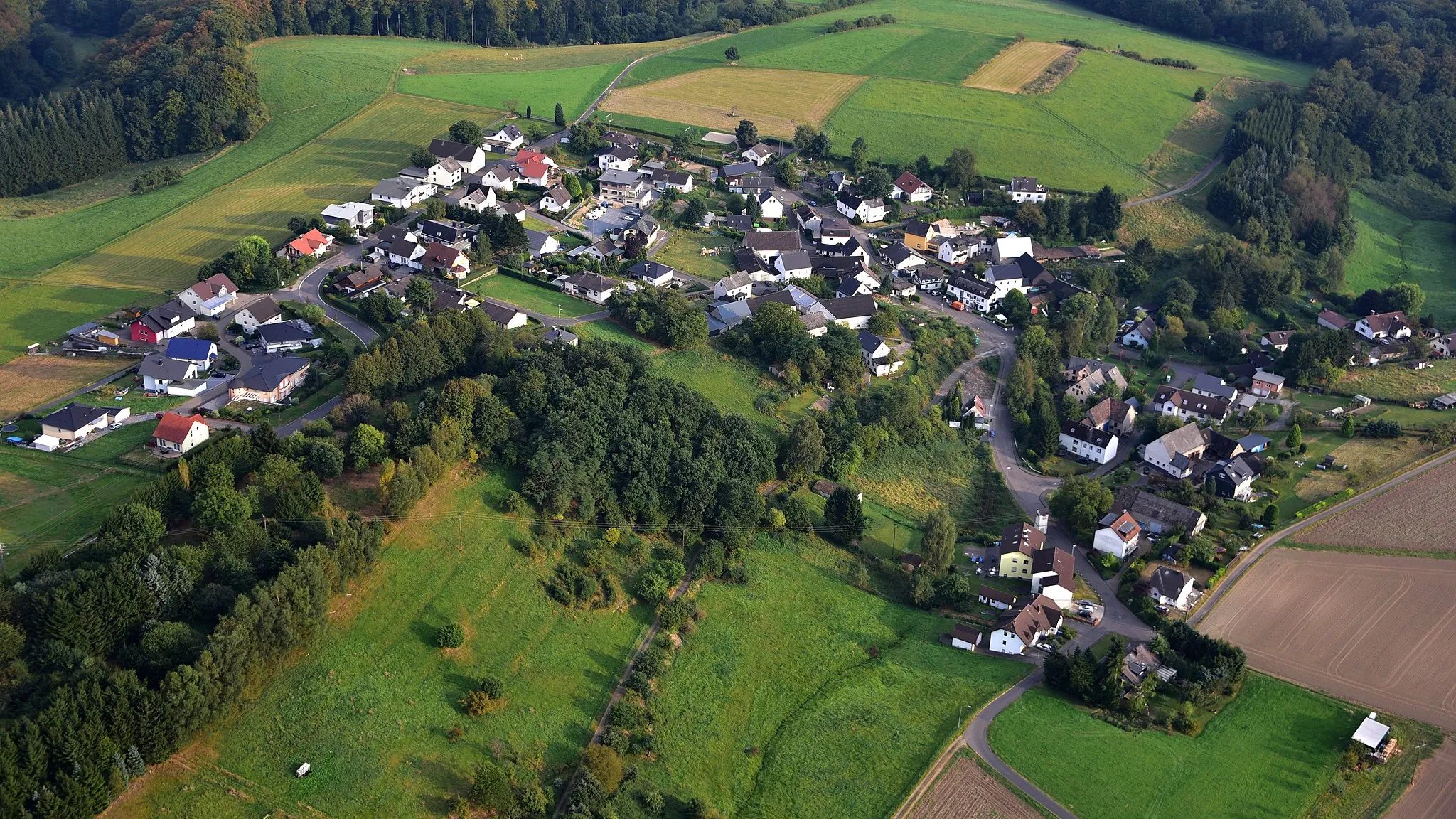 Photo showing: Niederraden, Luftaufnahme (2016)