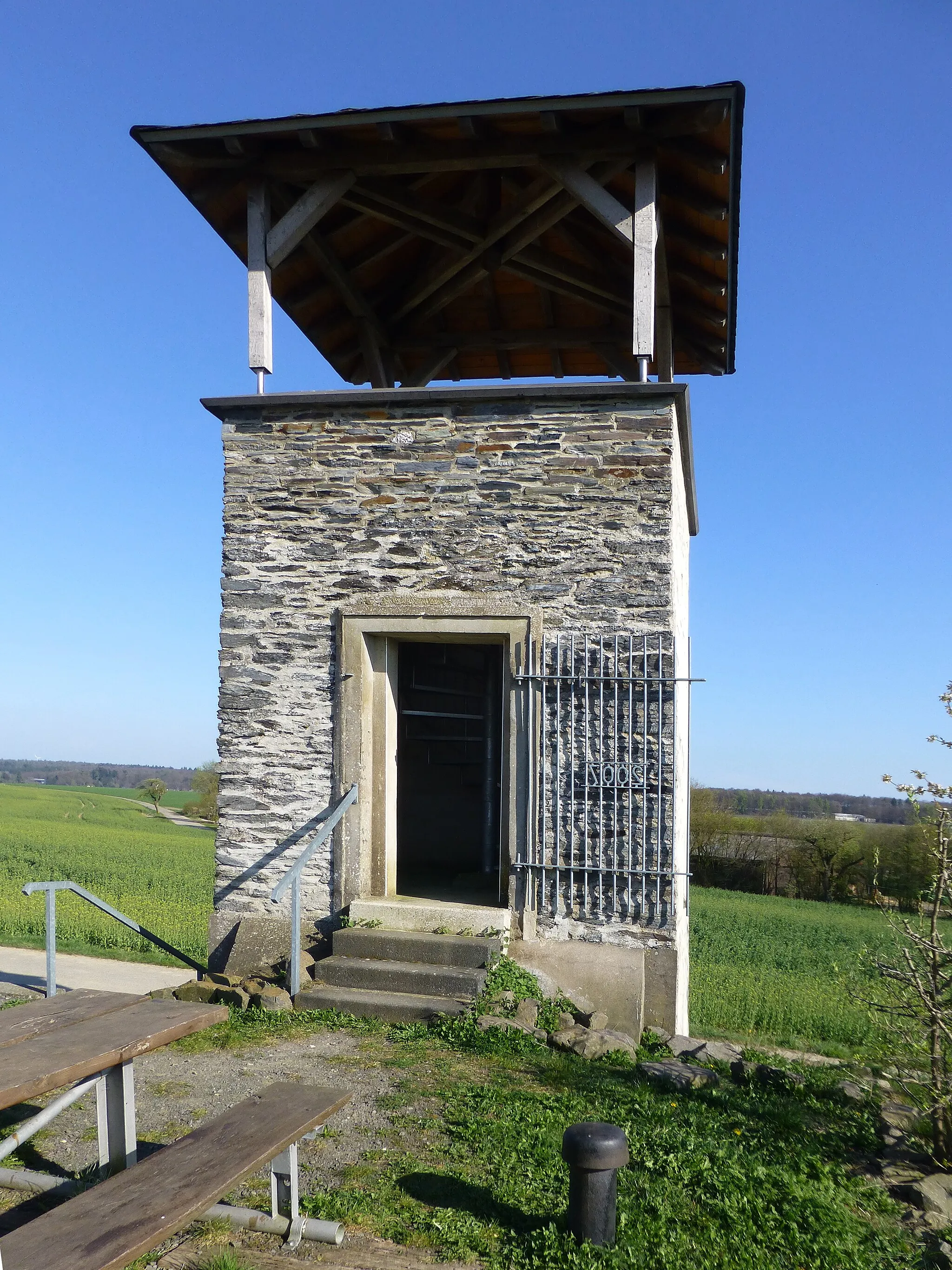 Photo showing: Aussichtsturm Bell; Zugangsseite auf dem Hügel über dem Wasserbehälter
