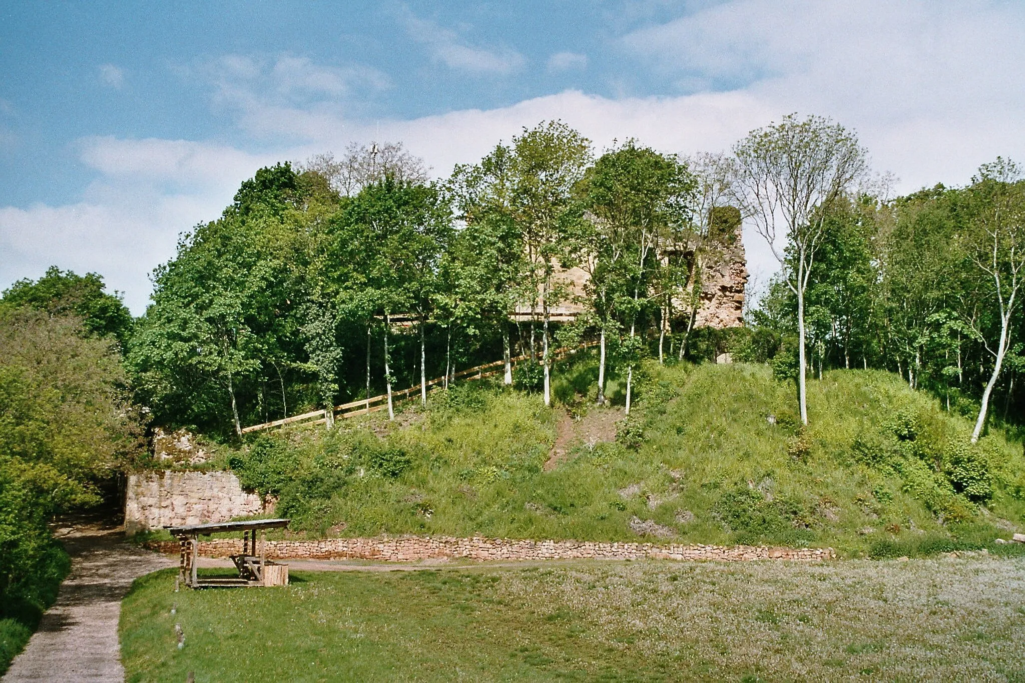 Photo showing: the ruined castle Moschellandsburg
