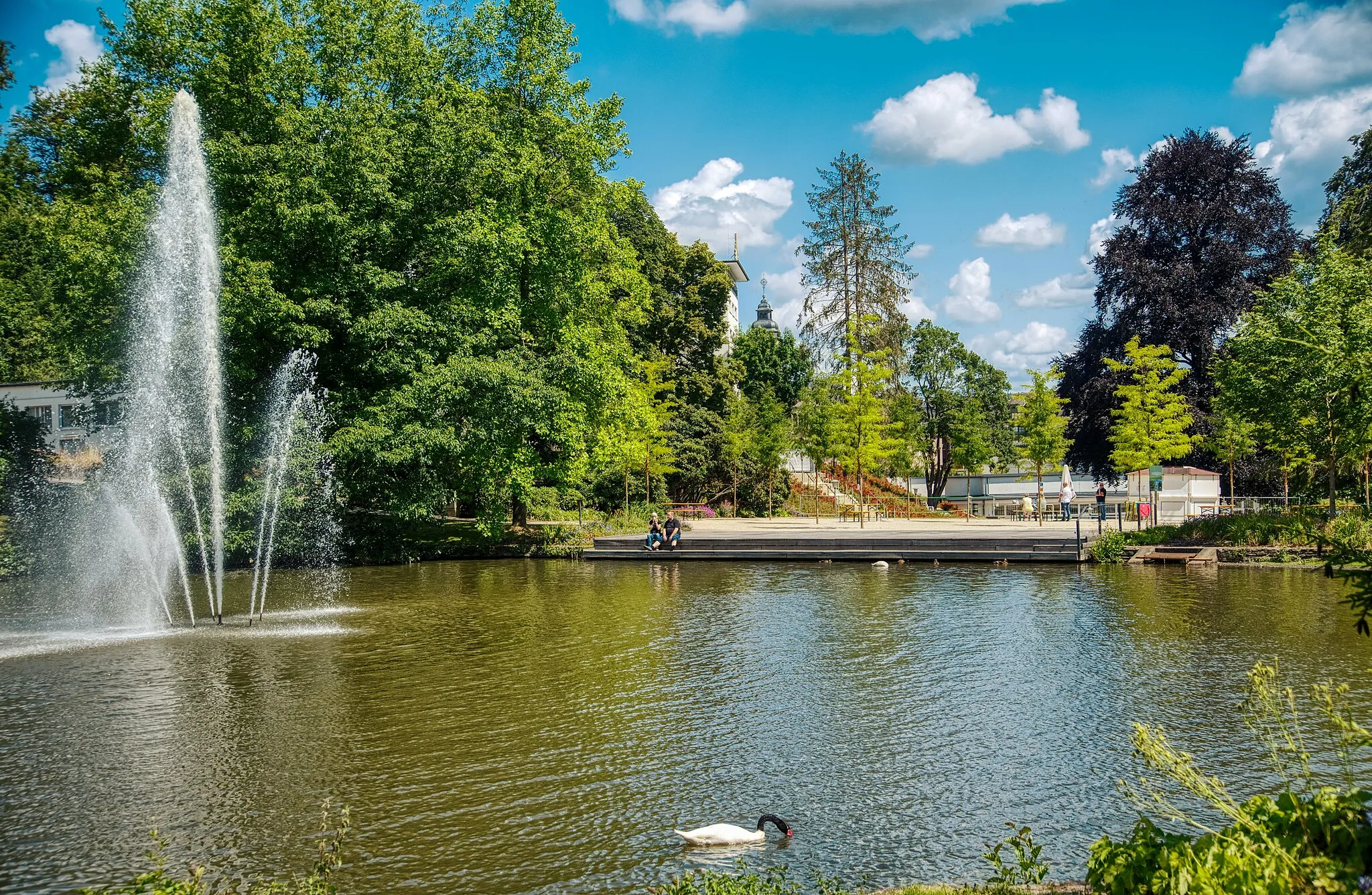 Photo showing: Kurpark von Bad Schwalbach mit blick auf den Kurweiher.