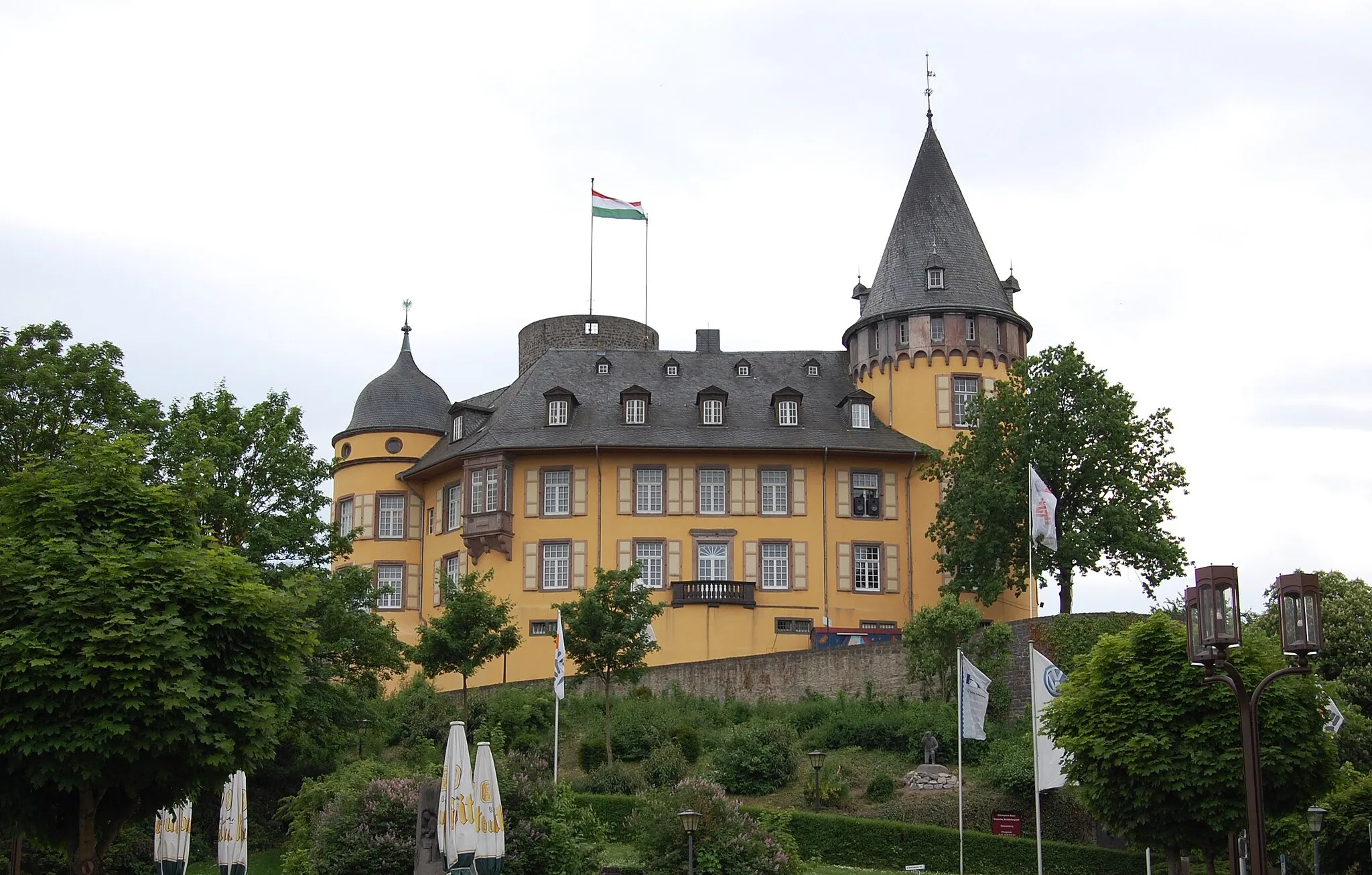 Photo showing: The Genoveva castle in Mayen