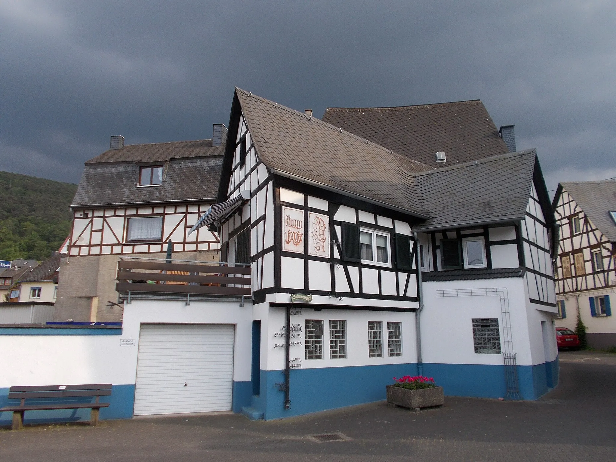 Photo showing: Dreigeschossiges Wohnhaus, teilweise Fachwerk, mehrfach umgebaut und verändert, Dachtragwerk von 1417
