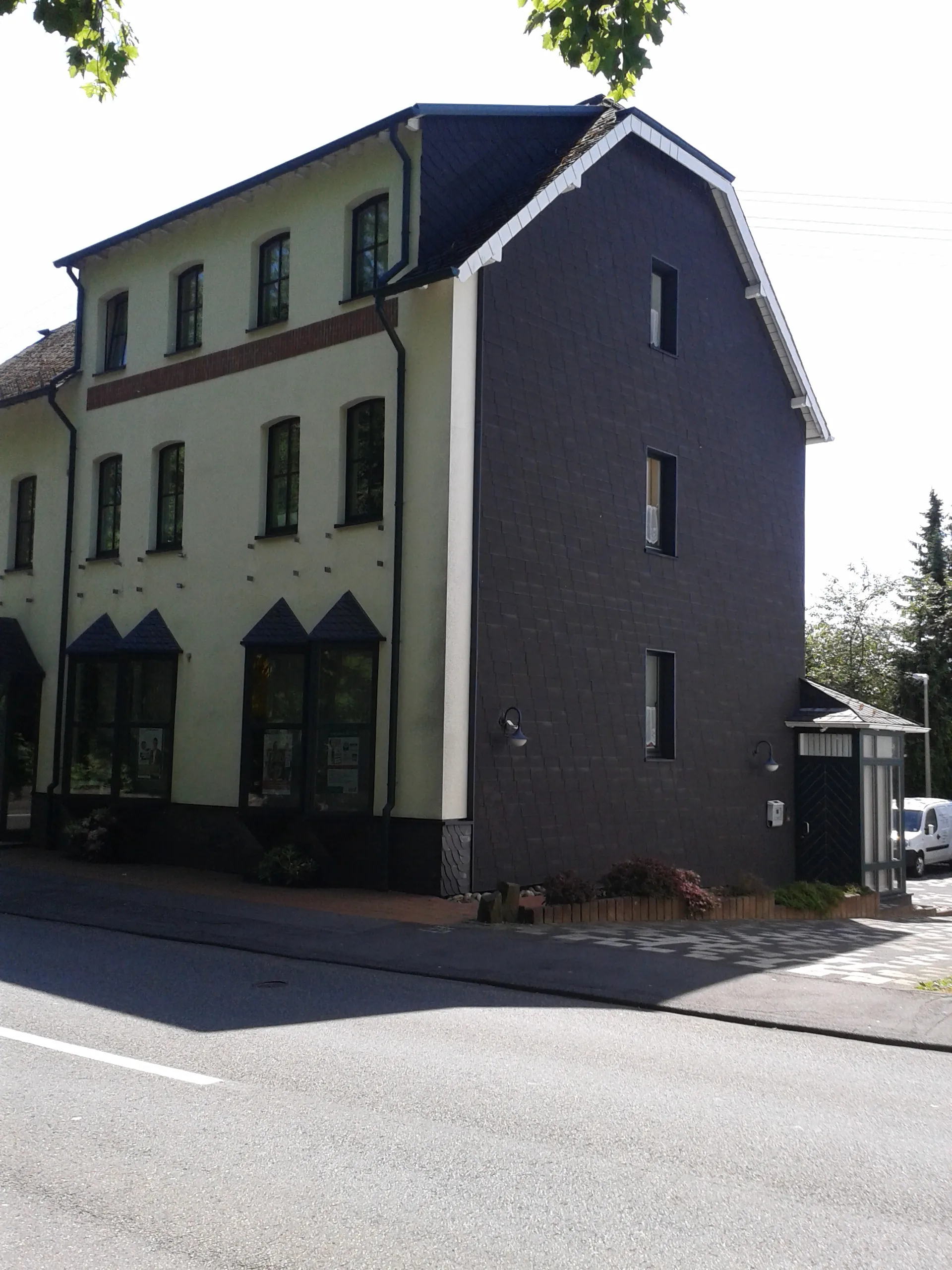 Photo showing: Stolpersteinlage Hachenburg Leipziger Straße 16