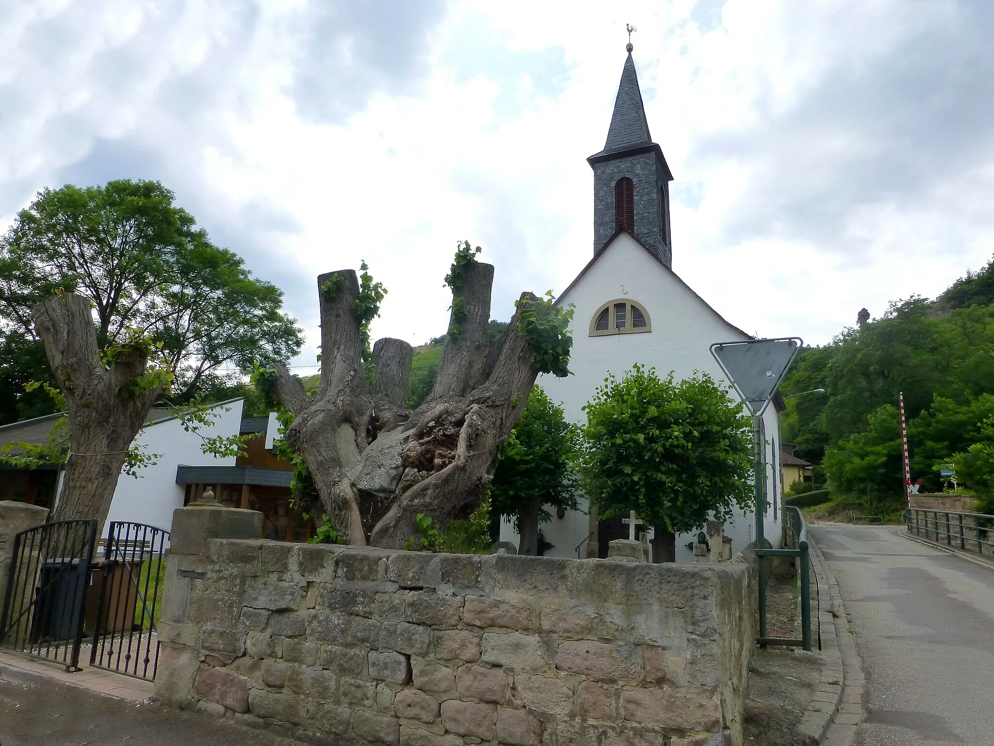 Photo showing: Altenbamberg – protestantische Kirche