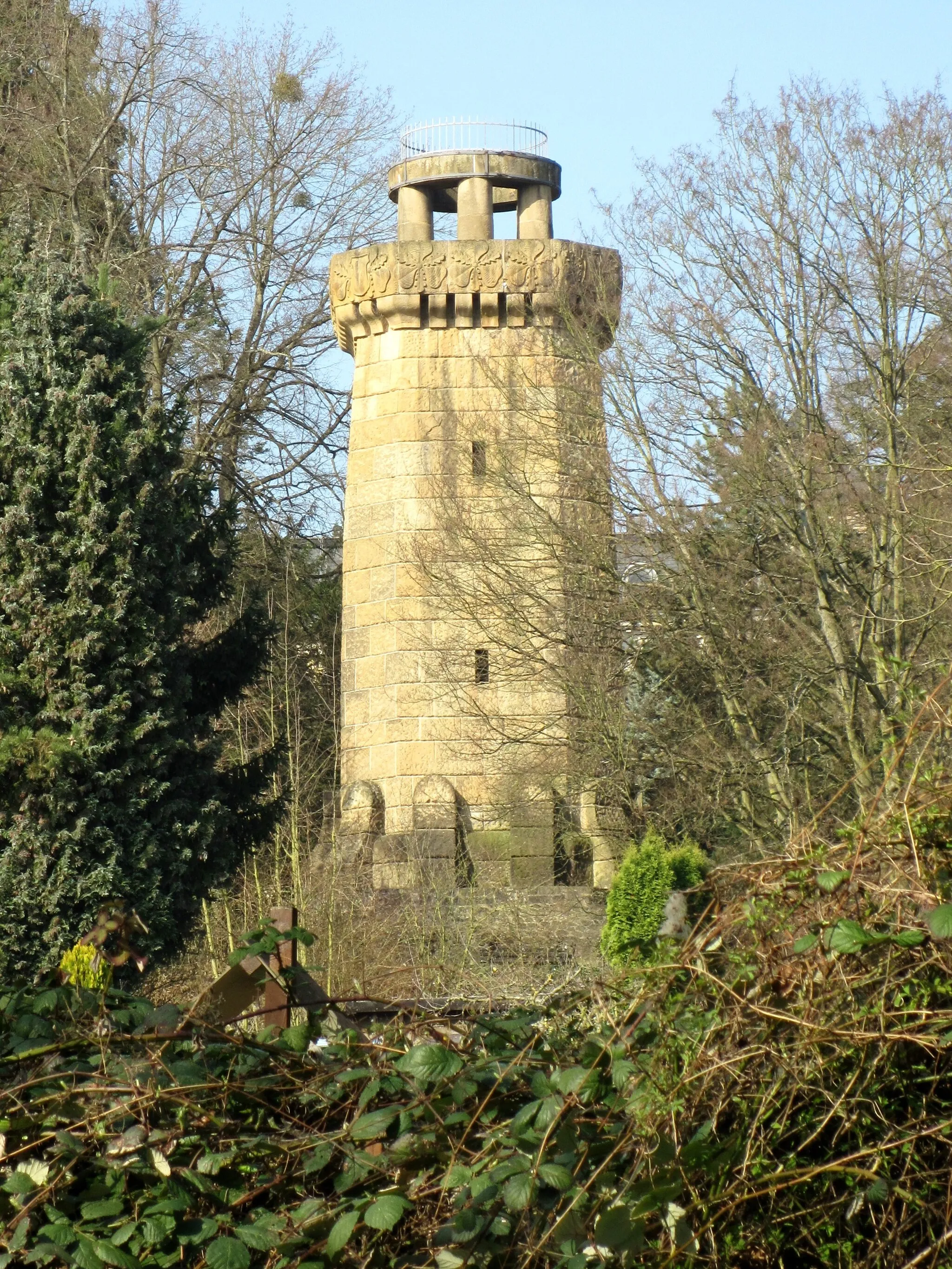 Photo showing: Bismarckturm, Bad Godesberg: Ostseite