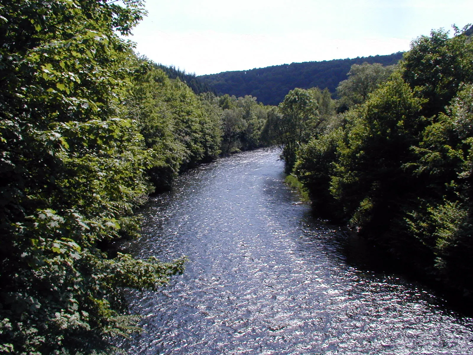 Photo showing: Die Wupper bei Friedenstal im Staatsforst Burgholz (Wuppertal) 2001 selbst fotografiert von de:Benutzer:Morty
21:04, 23. Dez 2005 . . Morty . . 1600 x 1200 (467761 Byte)