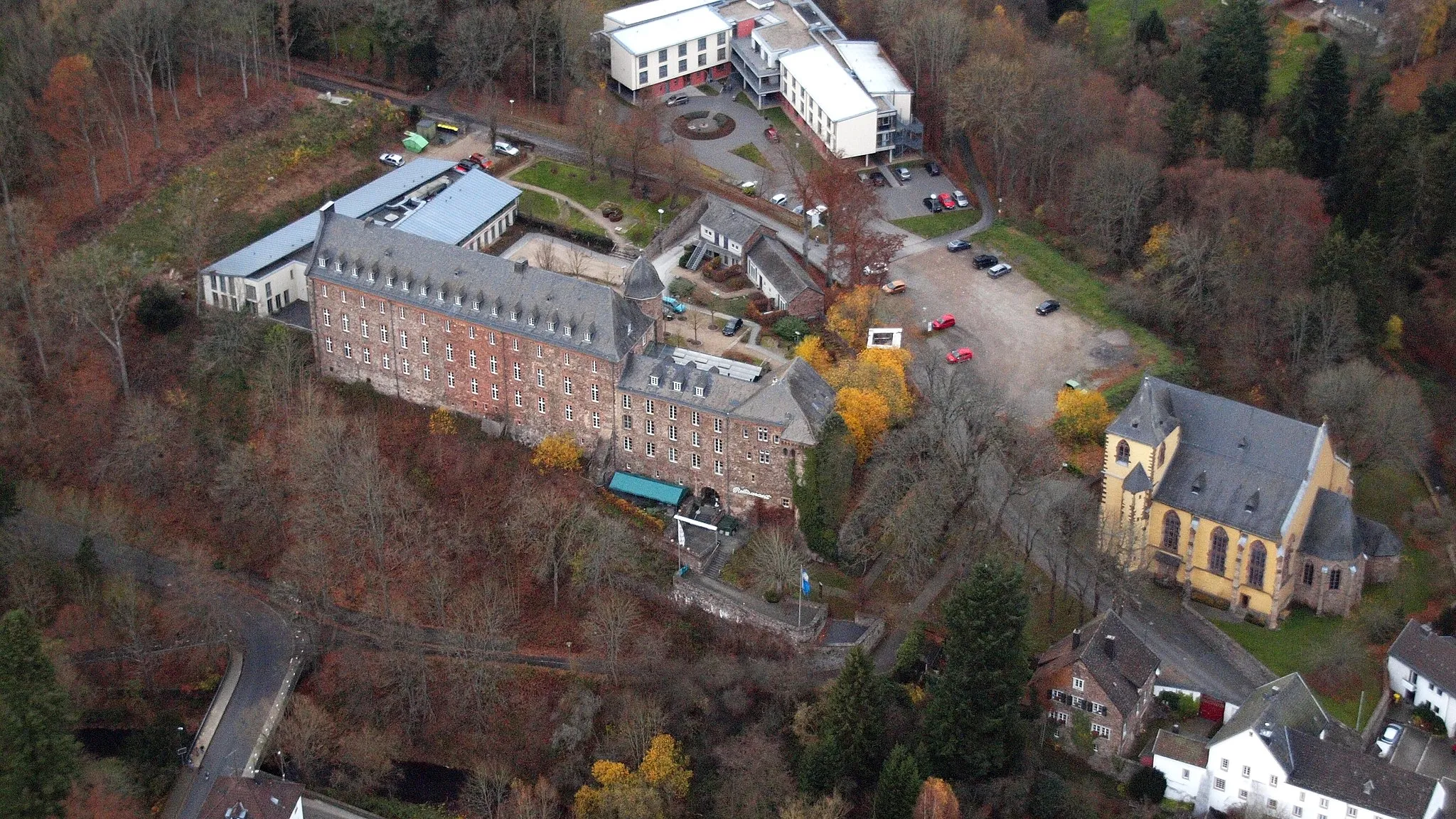 Photo showing: Schloss Schleiden, Luftaufnahme (2015)