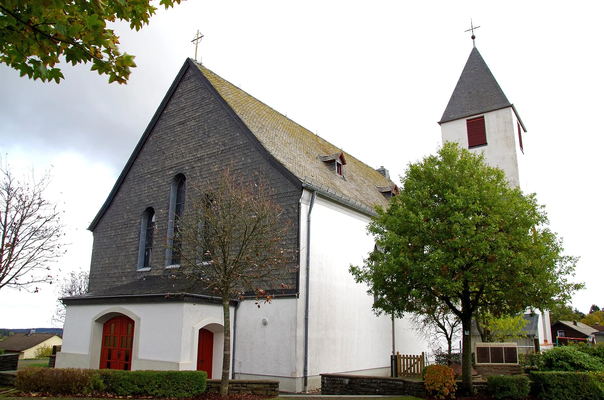 Photo showing: St. Bernhard (Hollerath), Außenansicht