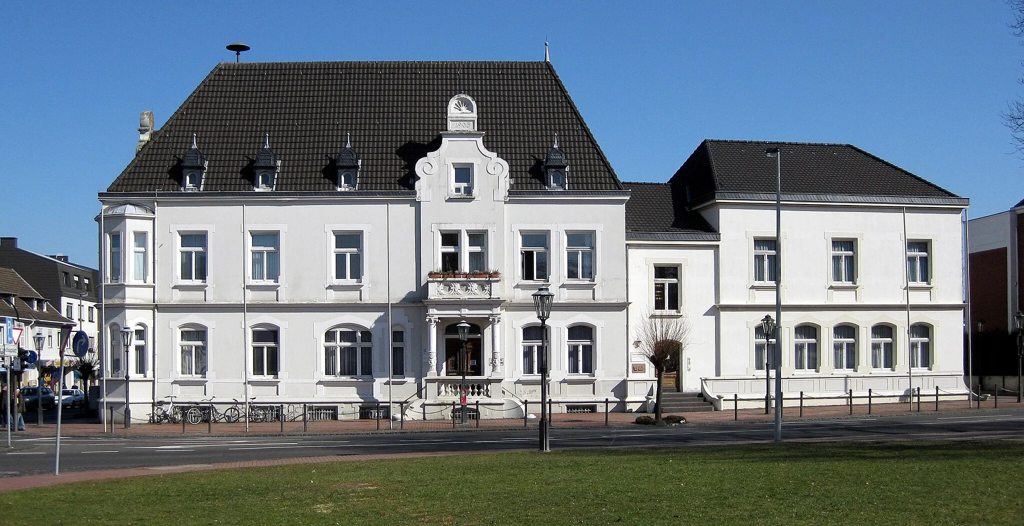 Photo showing: City hall of Bonn-Hardtberg