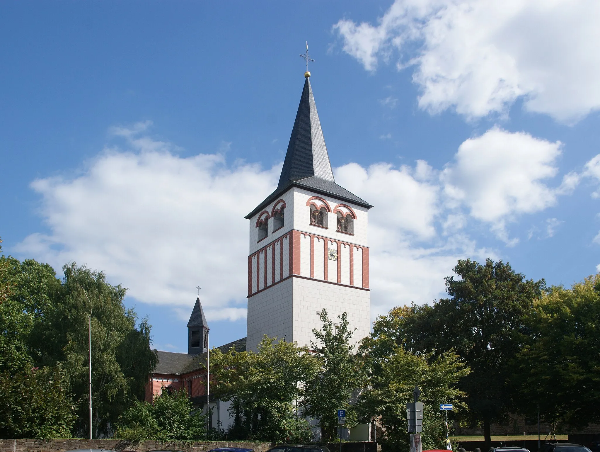 Photo showing: Probsteikirche Sankt Pankratius in Oberpleis, Königswinter