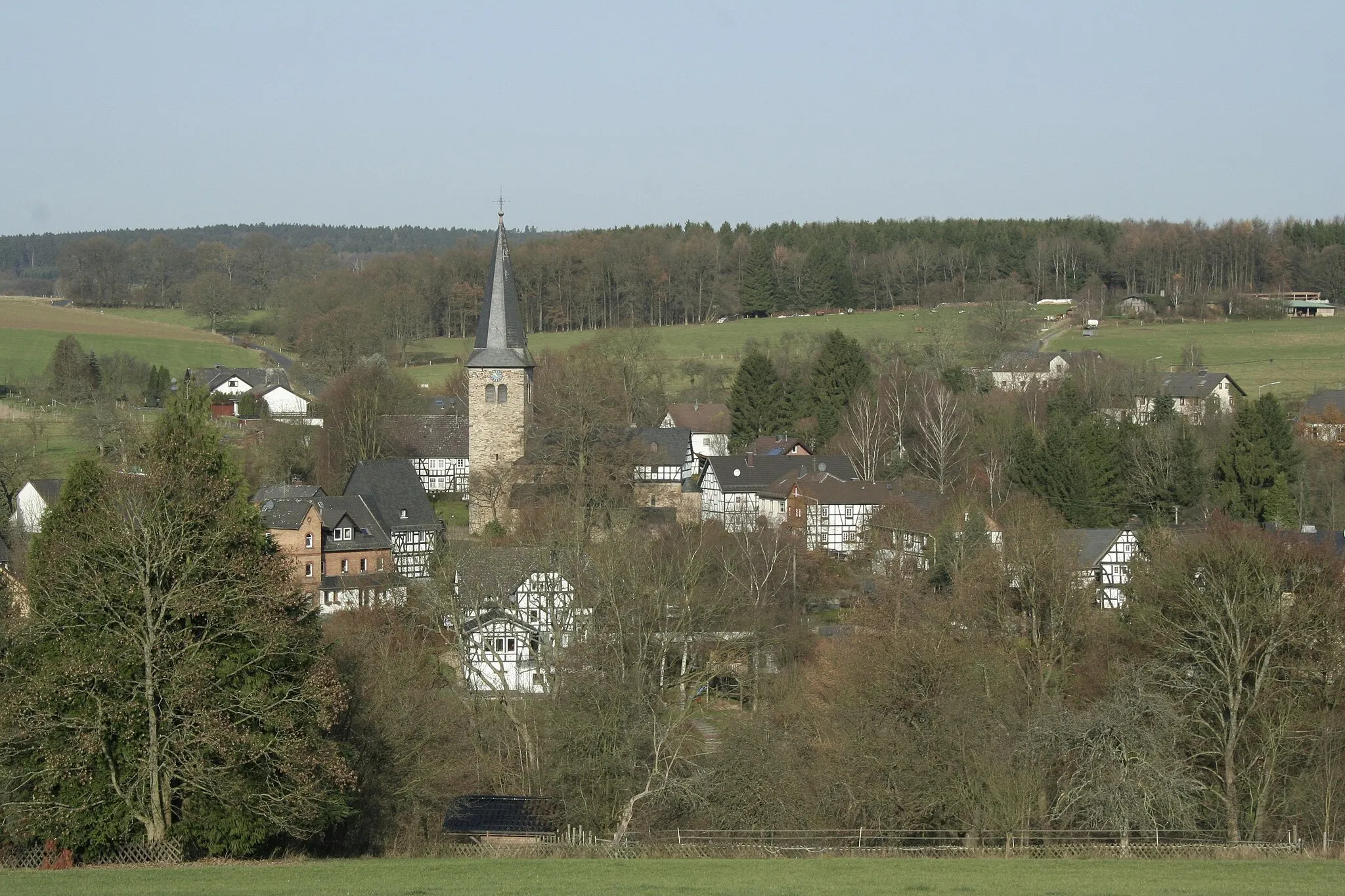 Photo showing: Blick über den Fachwerkort Mehren im Westerwald
