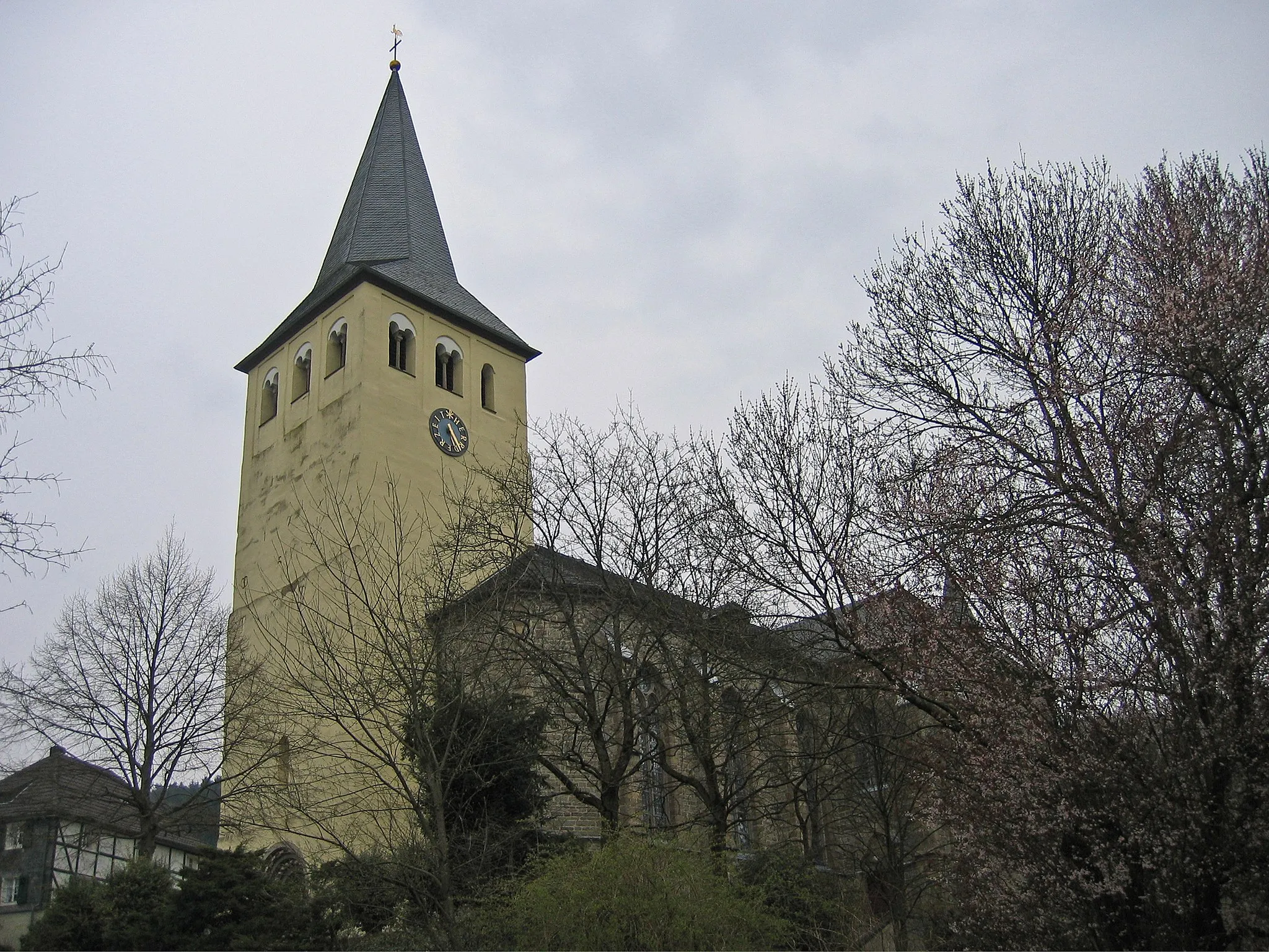 Photo showing: Katholische Kirche St. Peter und Paul in Engelskirchen