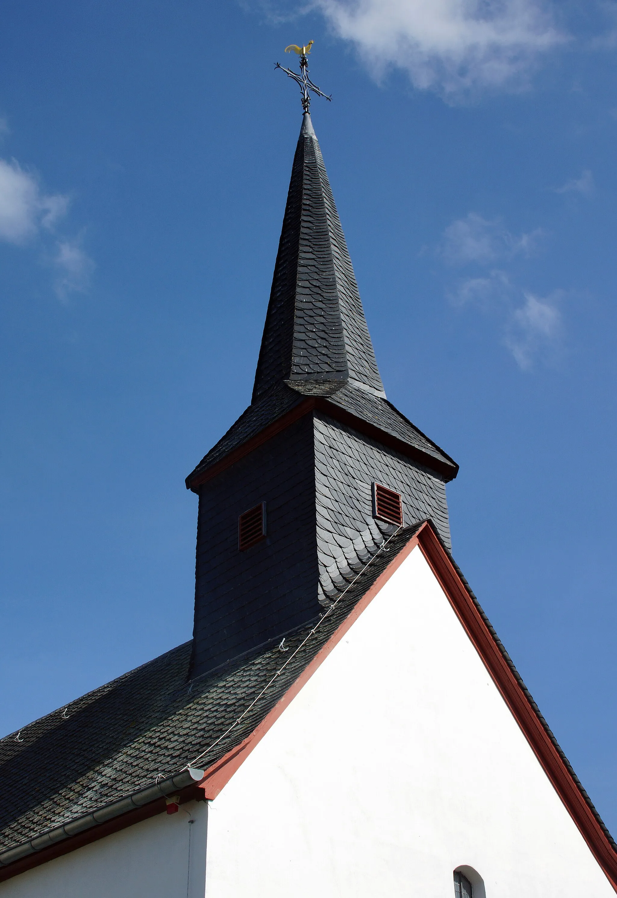 Photo showing: Catholic chapel of Holy Trinity in Schweinheim, Schweinheimer Straße: partial view