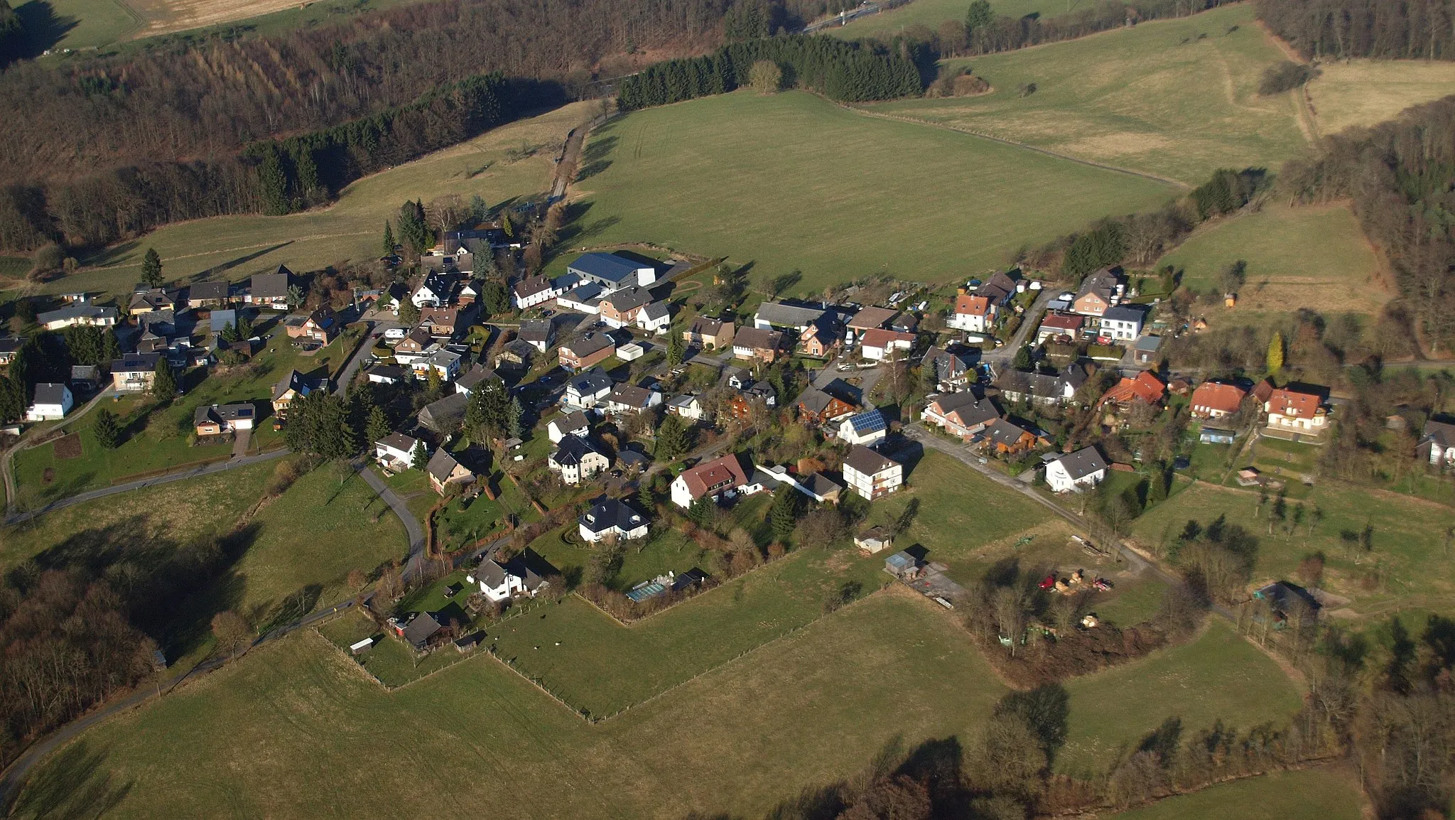 Photo showing: Fußhollen, Gemeinde Ruppichteroth: Luftaufnahme (2015)