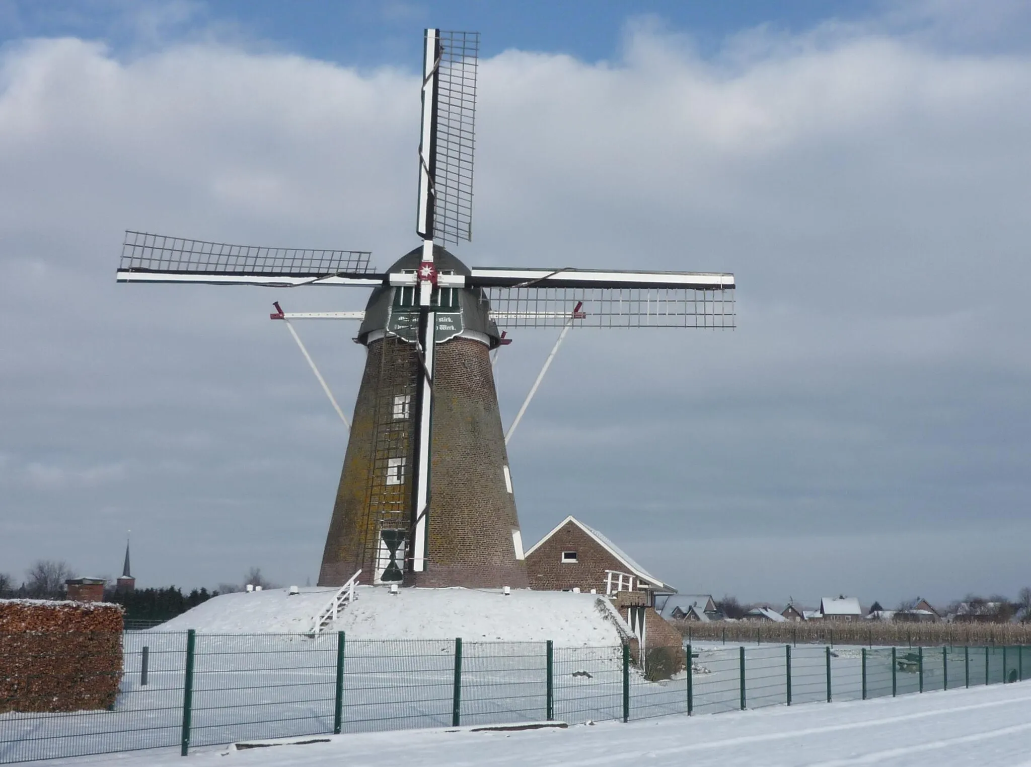 Photo showing: German Windmill in Winter