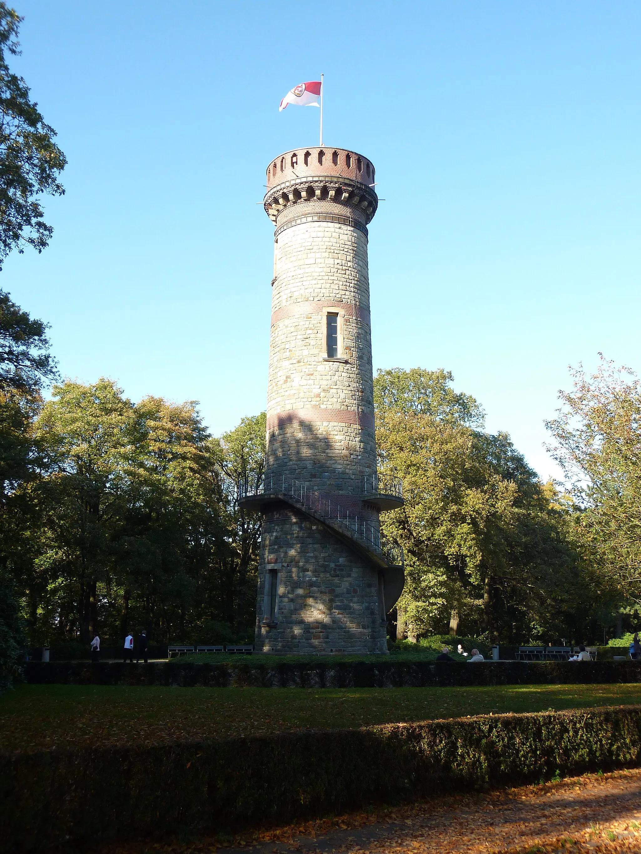 Photo showing: Toelleturm im Herbst