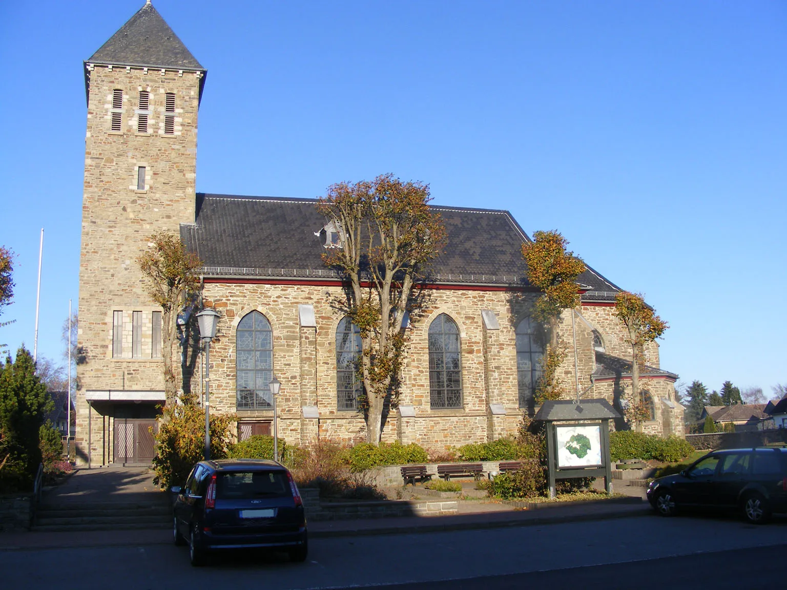 Photo showing: Kirche St. Peter und Paul, Kesternich