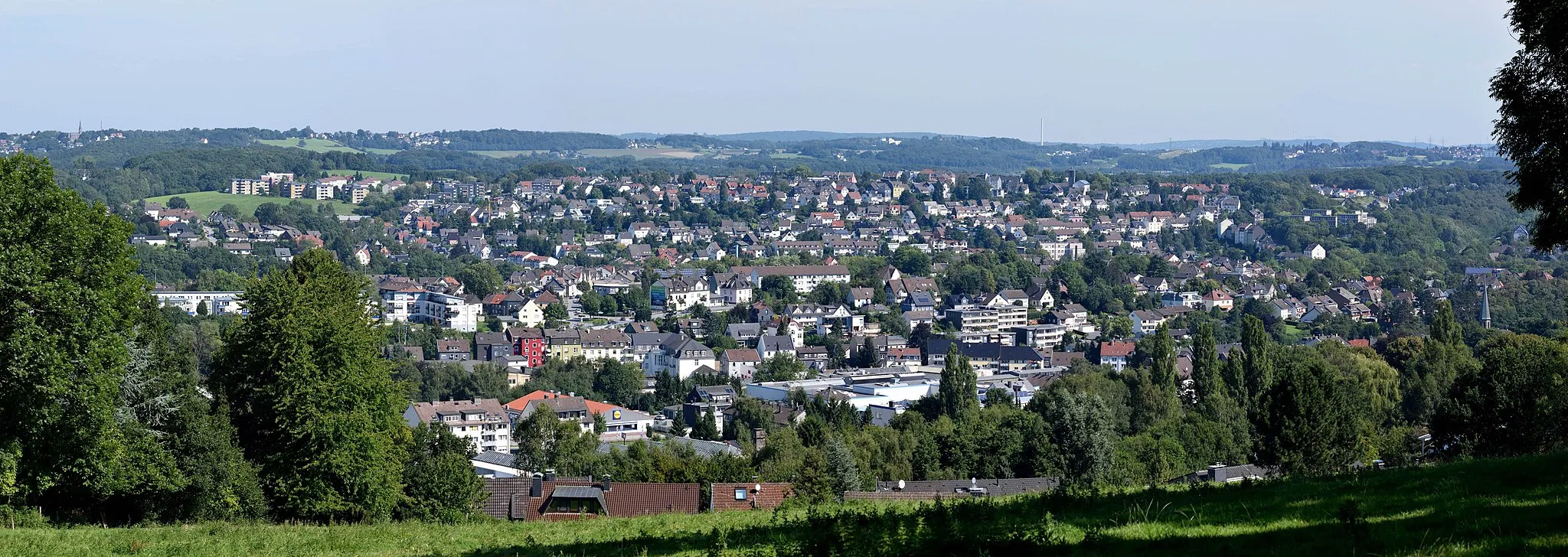 Photo showing: Panorama Aufnahme von Gevelsberg, Aufnahmestandort Elberfelder Straße Nähe Stütingstraße, Blickrichtung nach Norden