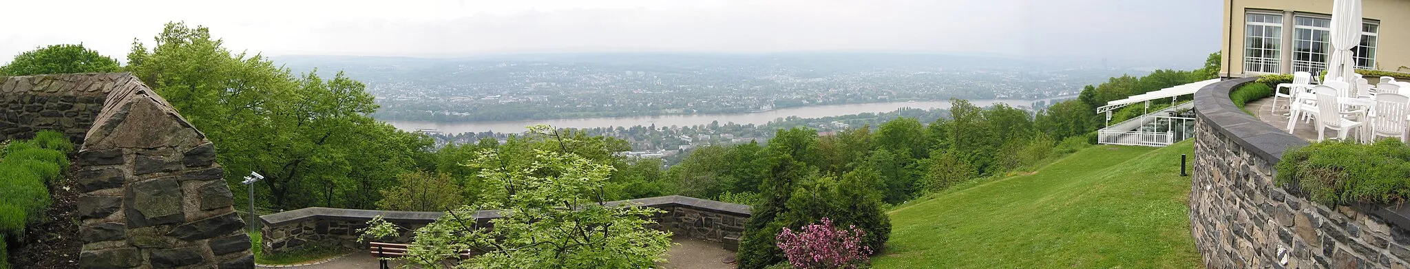 Photo showing: View of the Rhine River from top of the Petersberg. Stiched-together panorama.