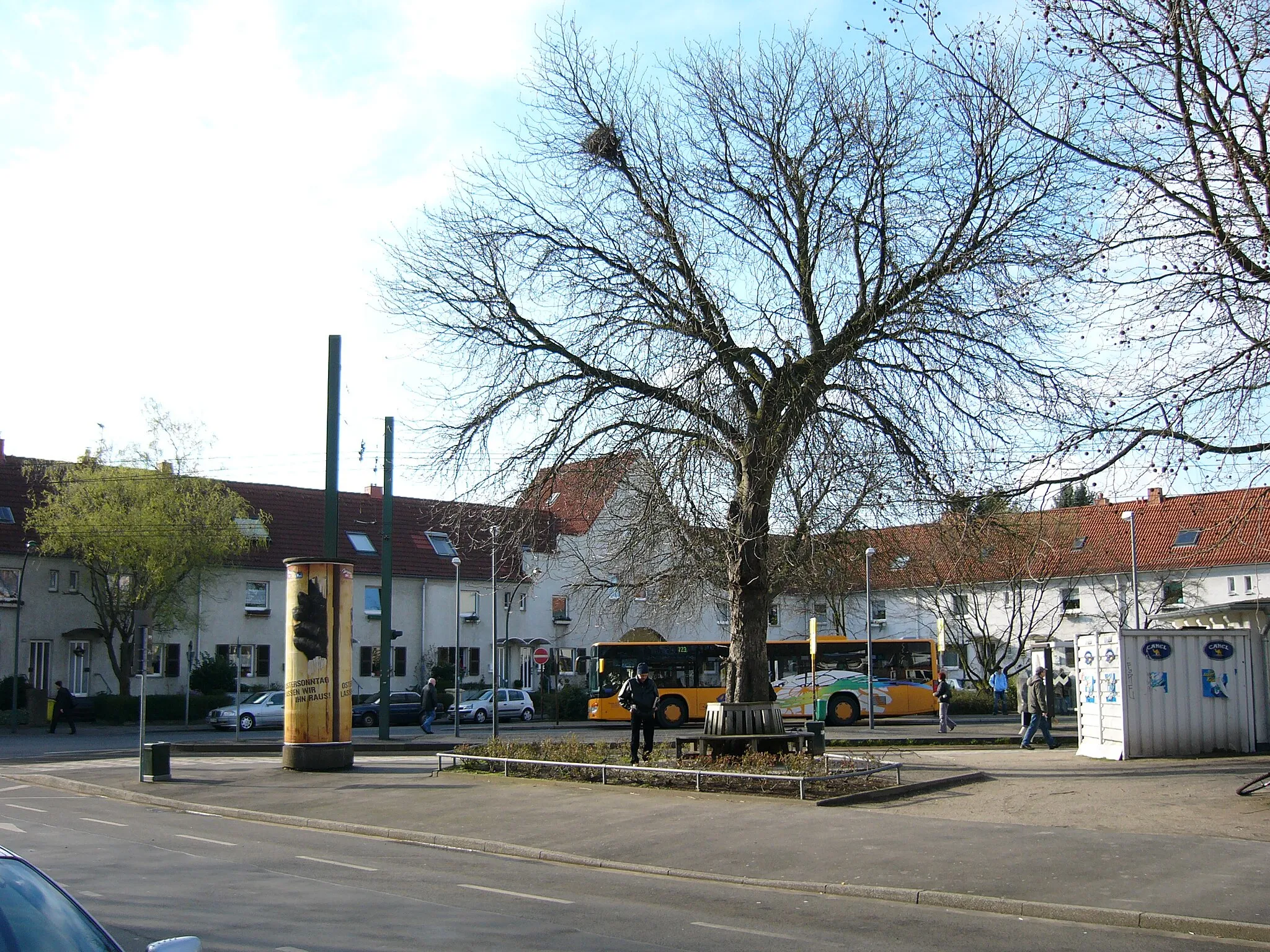 Photo showing: Aachener Platz, Düsseldorf, border between two urban boroughs