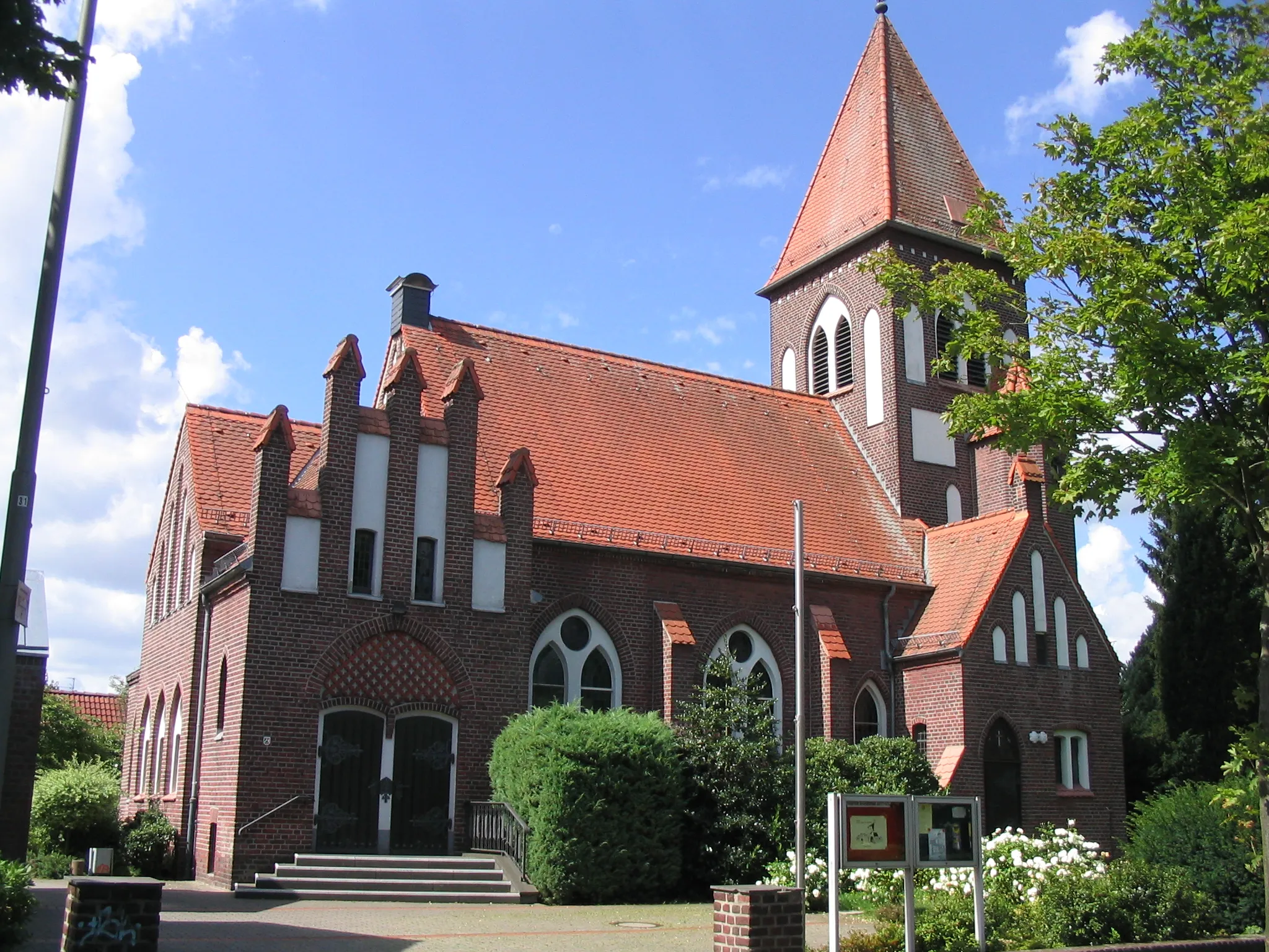 Photo showing: Das Bild zeigt die evangelische Kirche in Willich-Anrath, Deutschland.