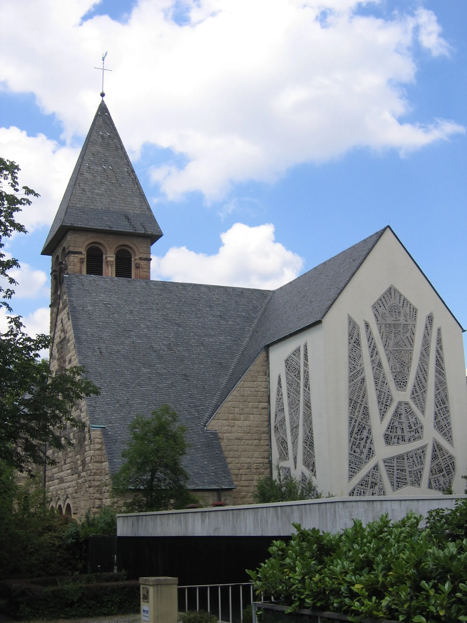 Photo showing: Evangelische Kirche in Köln-Marienburg