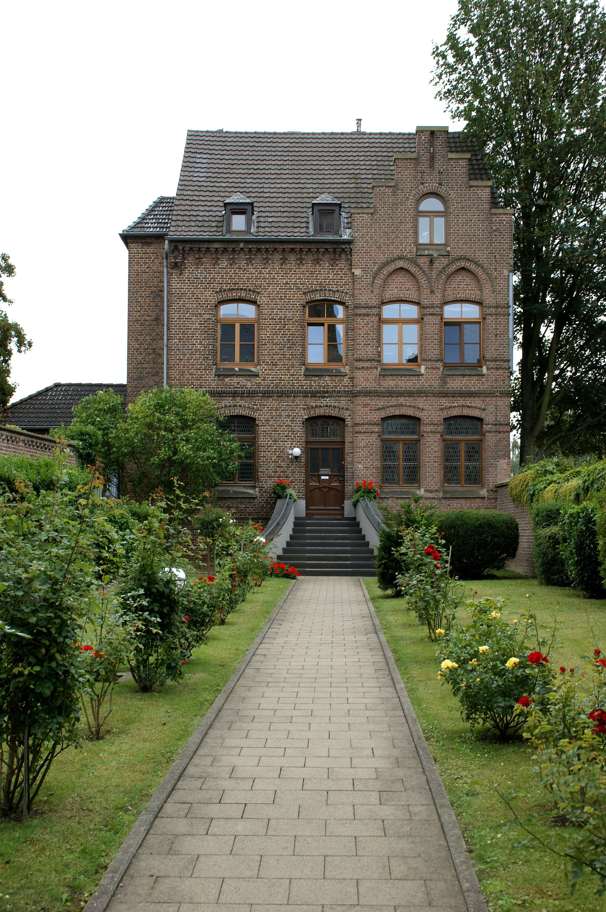 Photo showing: Denkmal Katholisches Pfarrhaus in Arnoldsweiler