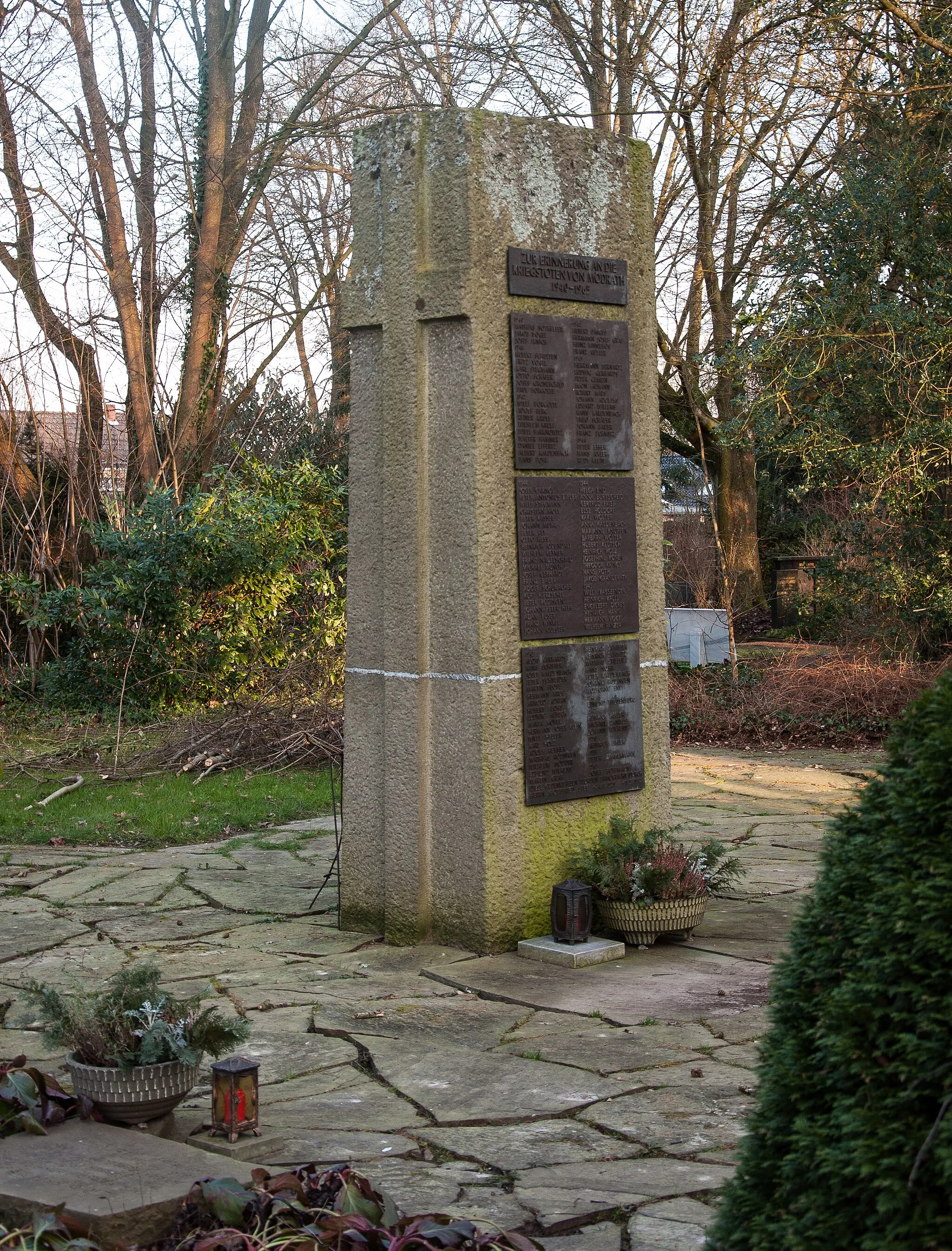 Photo showing: Gedenkstätte für die Kriegstoten von Mödrath, Friedhof Kerpen