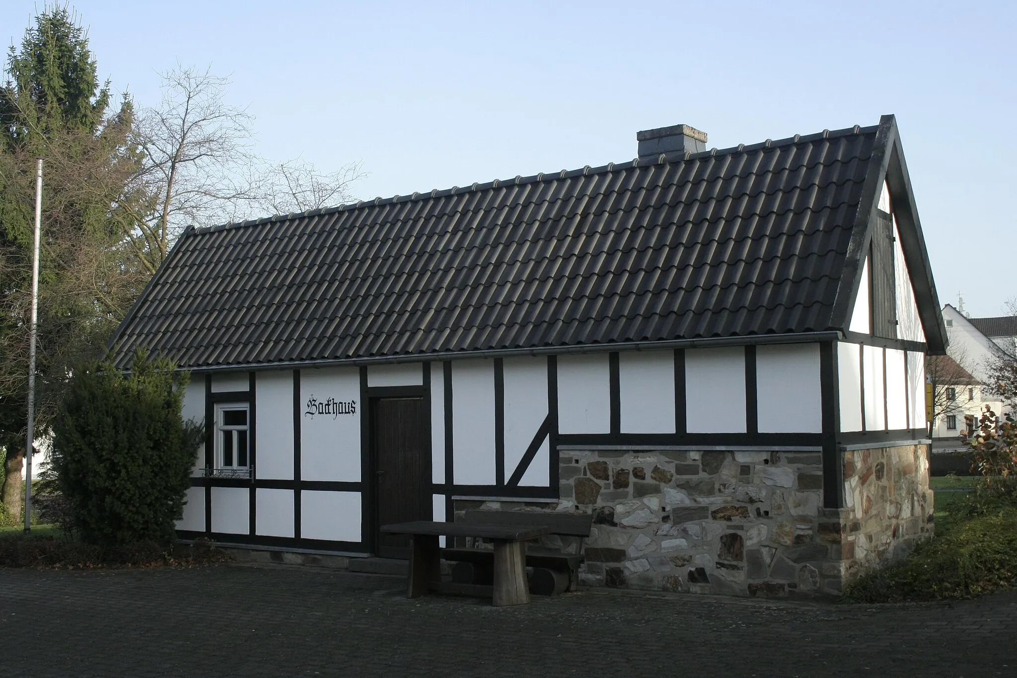 Photo showing: Altes "Backhaus" in Weyerbusch