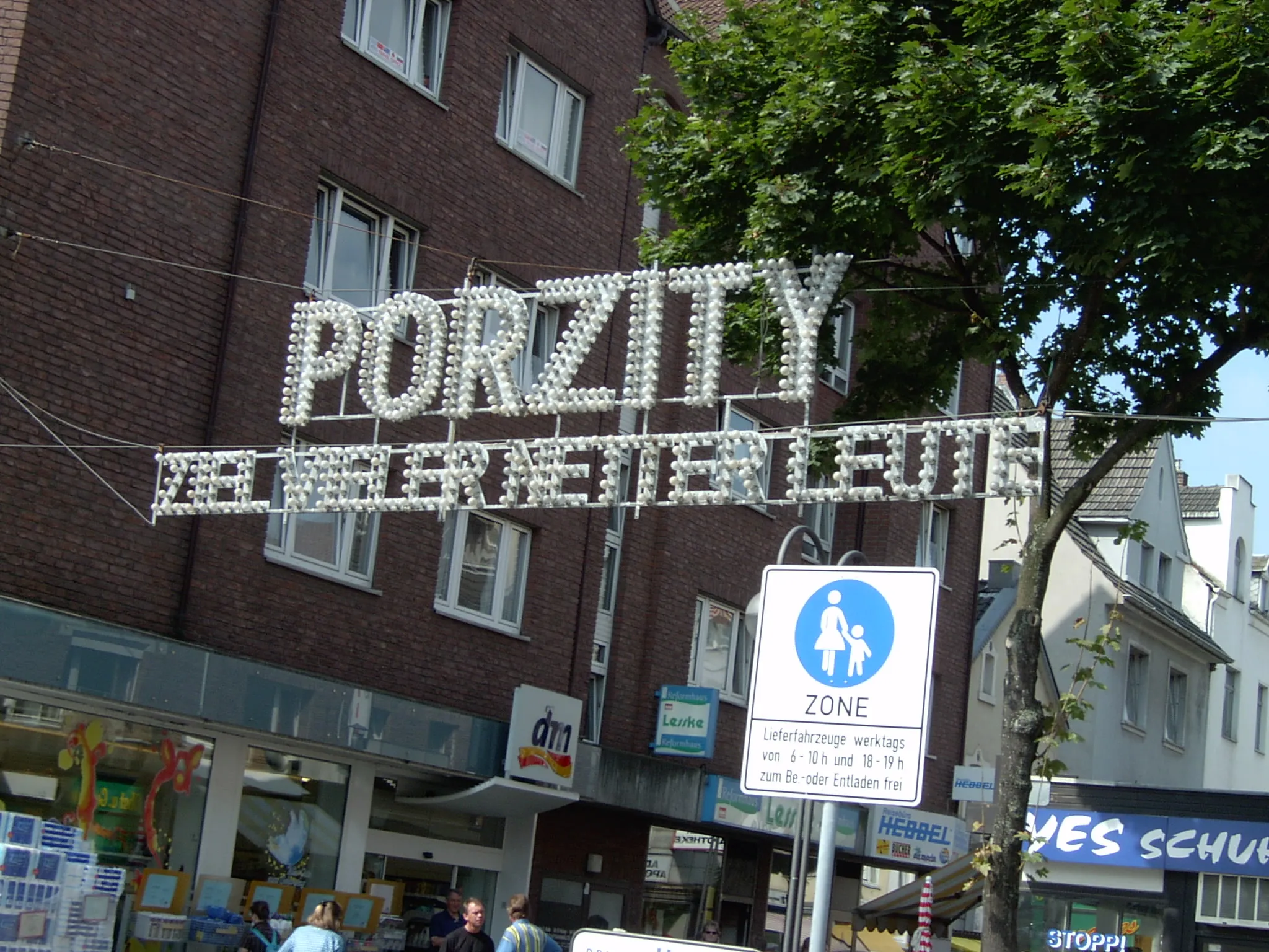 Photo showing: Porzity