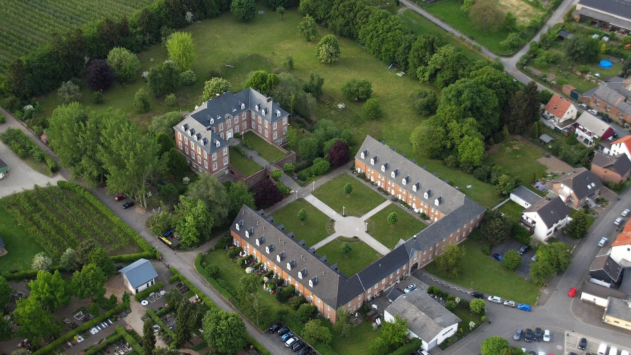 Photo showing: Schloss Gelsdorf, Luftaufnahme (2015)