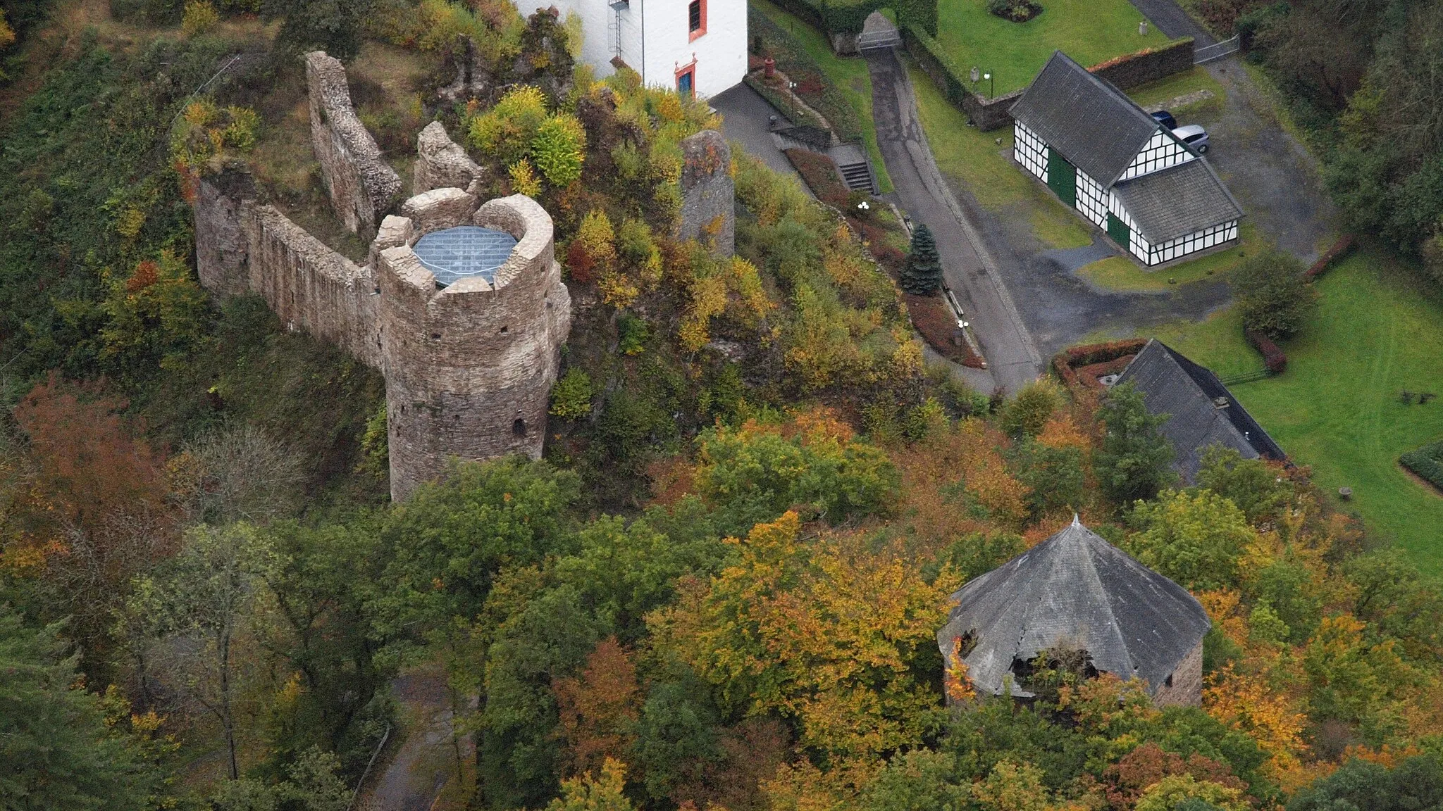 Photo showing: Burg Ehrenstein: Luftaufnahme