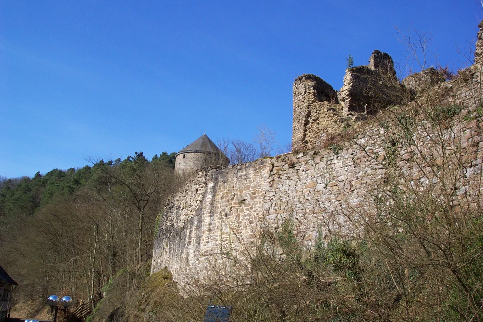 Photo showing: Ruine der Burg Ehrenstein bei Neustadt (Wied)