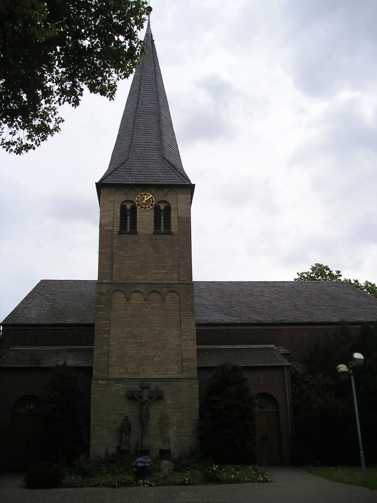 Photo showing: Church Tower of St. Dionysus in Baumberg