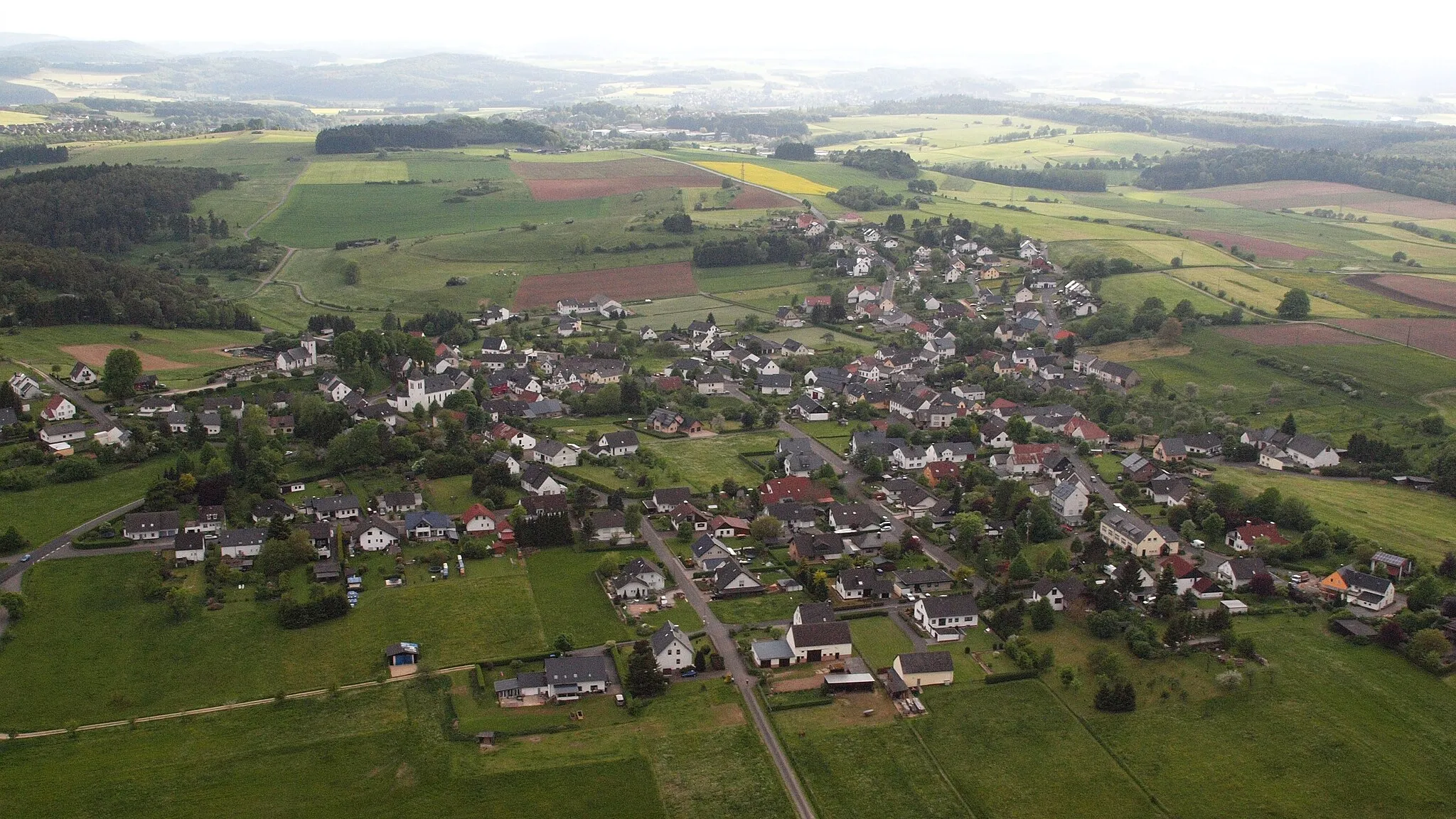 Photo showing: Berndorf (Eifel), Luftaufnahme (2015)