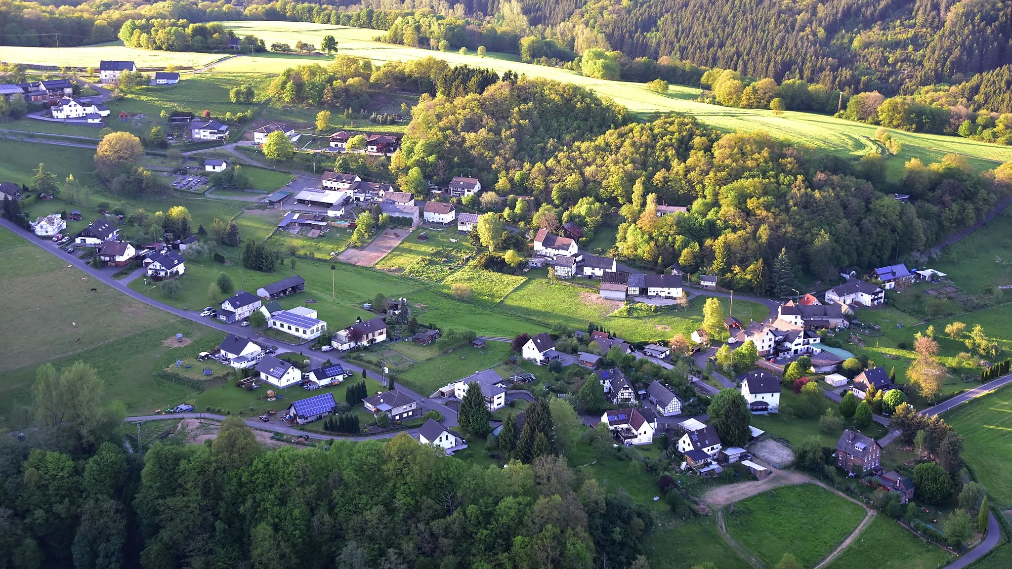 Photo showing: Helmeroth, Luftaufnahme (2017)