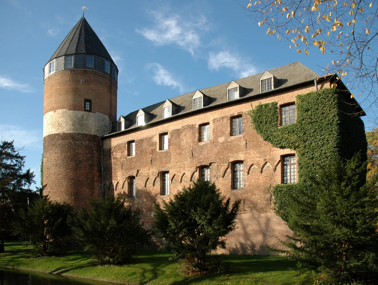 Photo showing: Brüggen Castle, eastern aspect