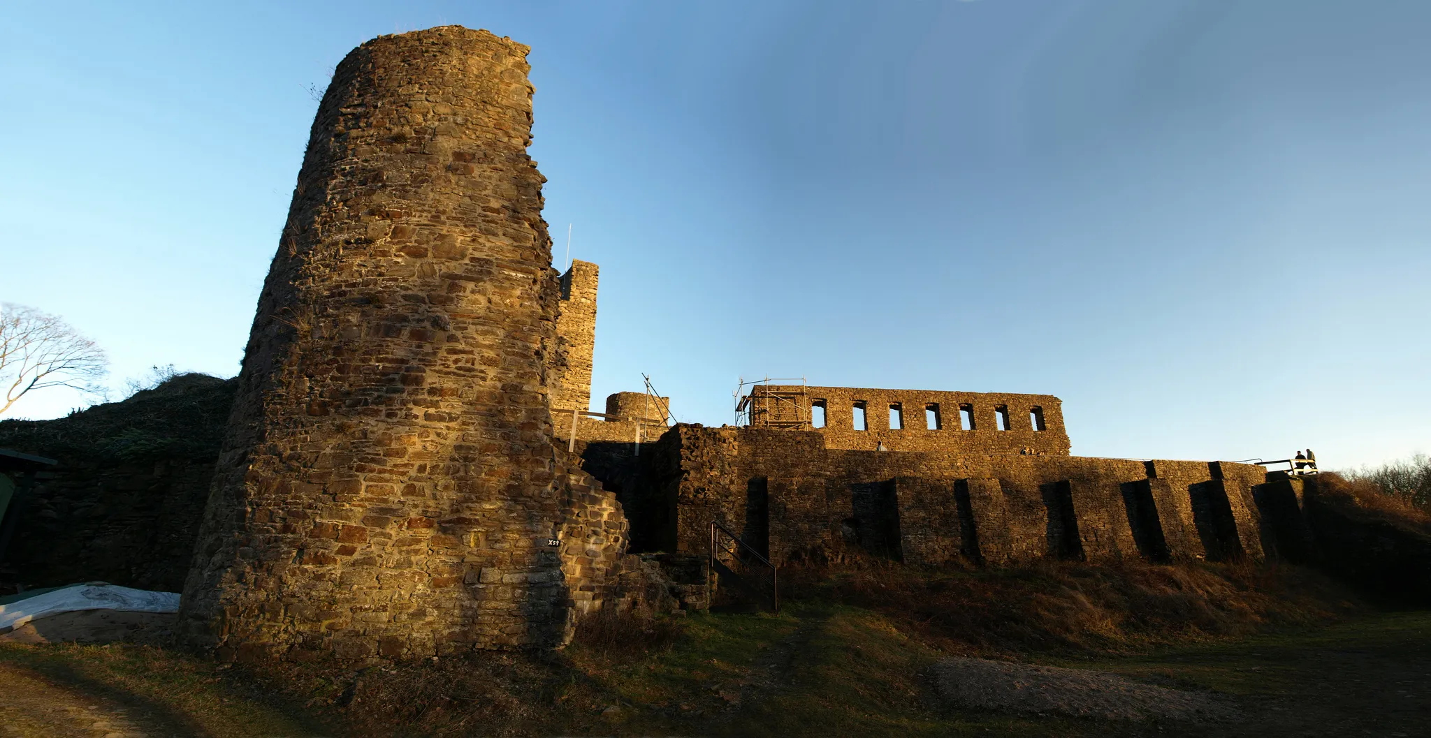 Photo showing: Panorama der Burgruine Windeck